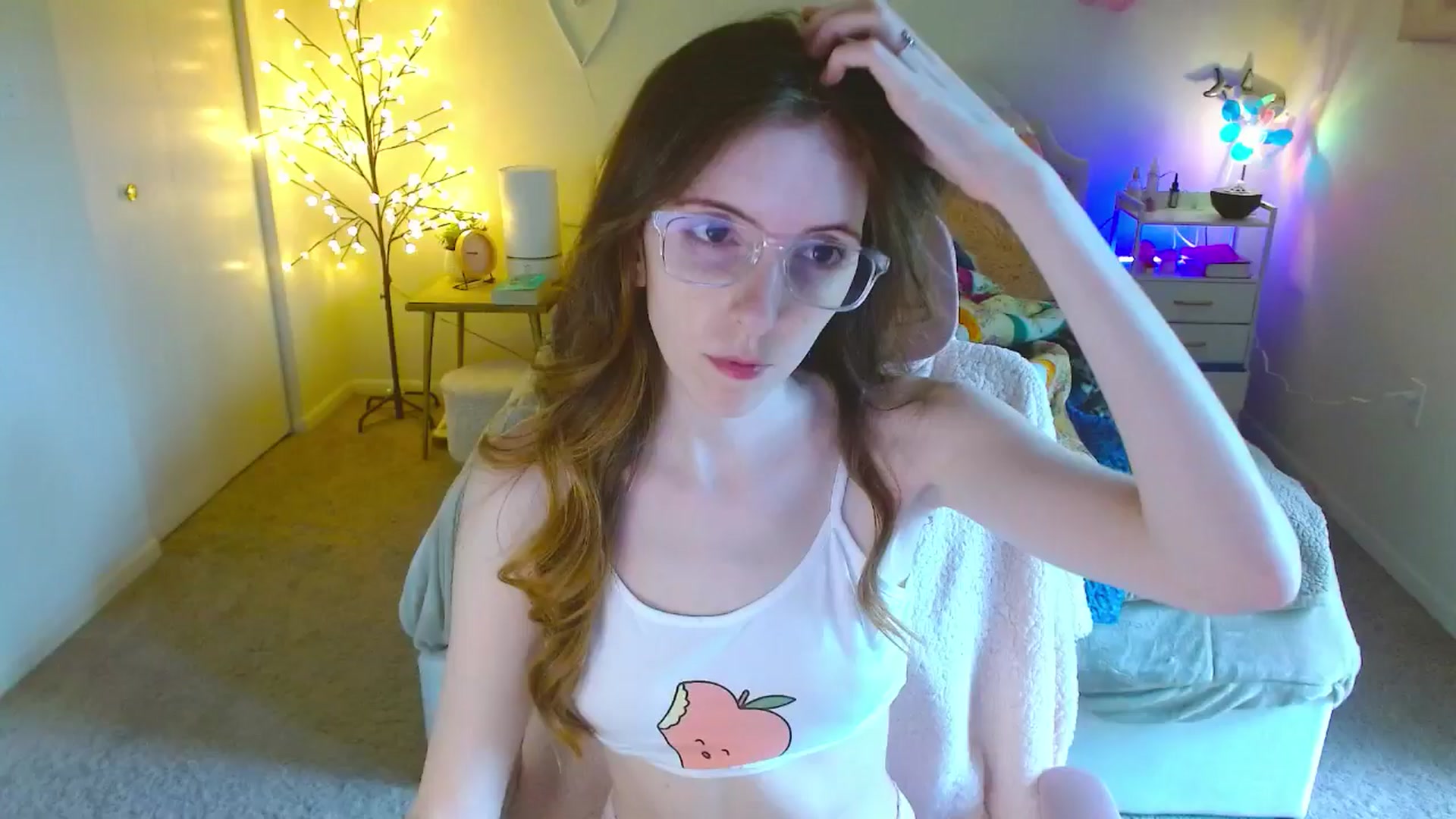 Gallery image thumbnail from MangoMae's myfreecams stream on, 08/01/2024, 13:56 image 12 of 20