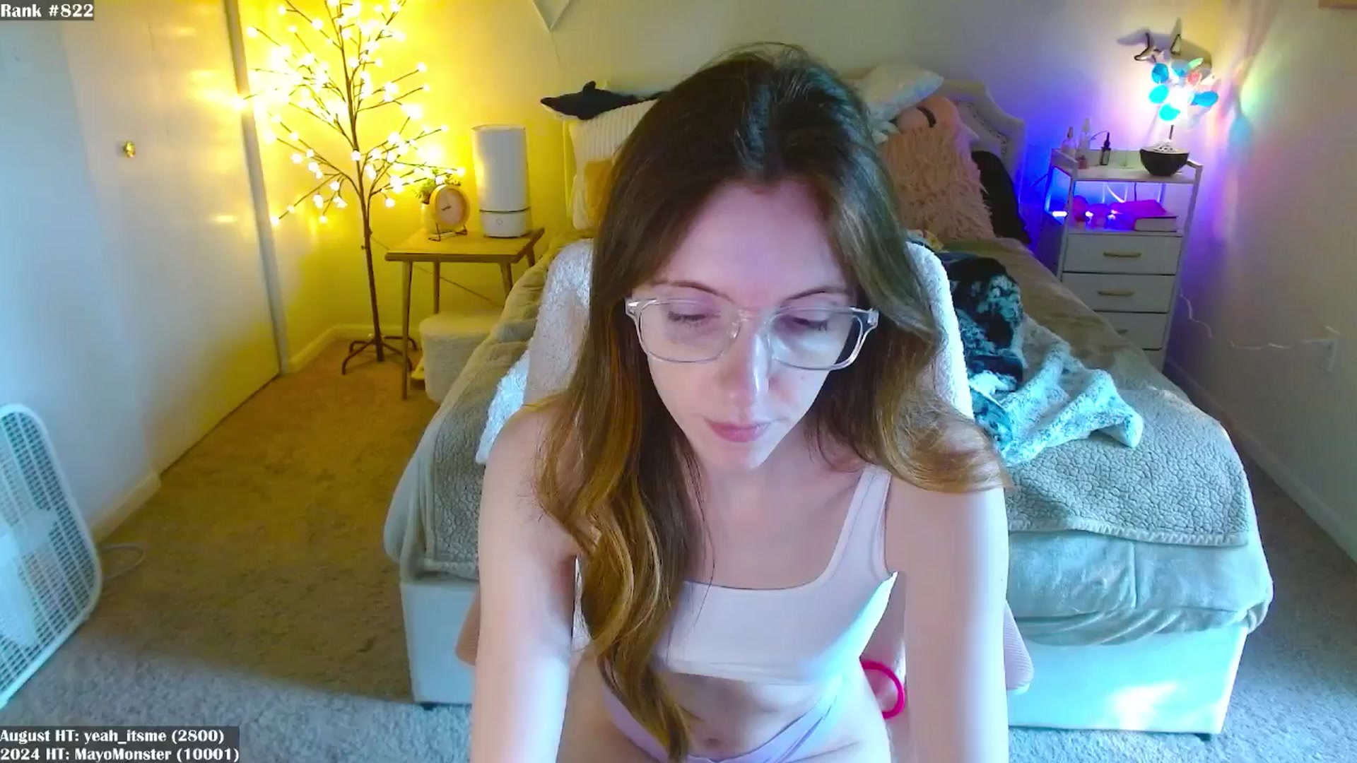 Gallery image thumbnail from MangoMae's myfreecams stream on, 08/04/2024, 13:07 image 12 of 20