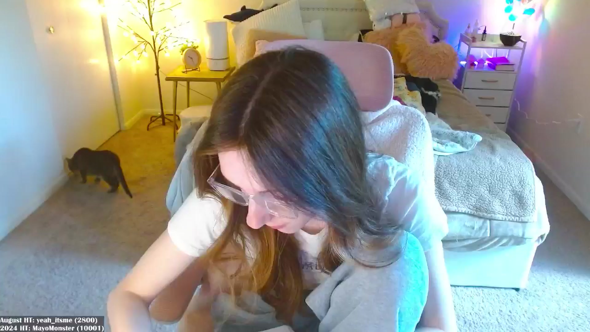 Gallery image thumbnail from MangoMae's myfreecams stream on, 08/10/2024, 15:10 image 4 of 20