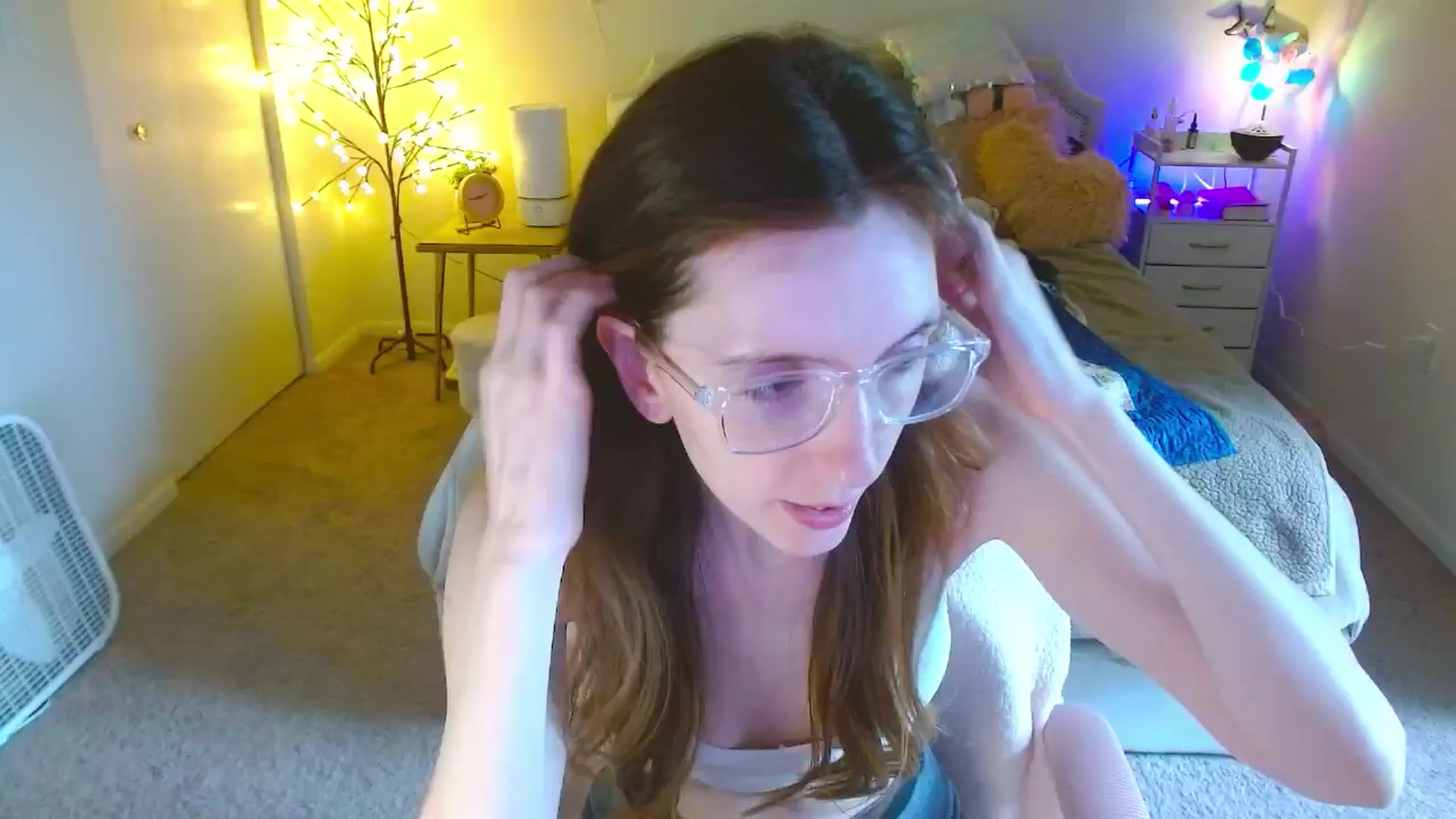 Gallery image thumbnail from MangoMae's myfreecams stream on, 08/11/2024, 19:28 image 2 of 20