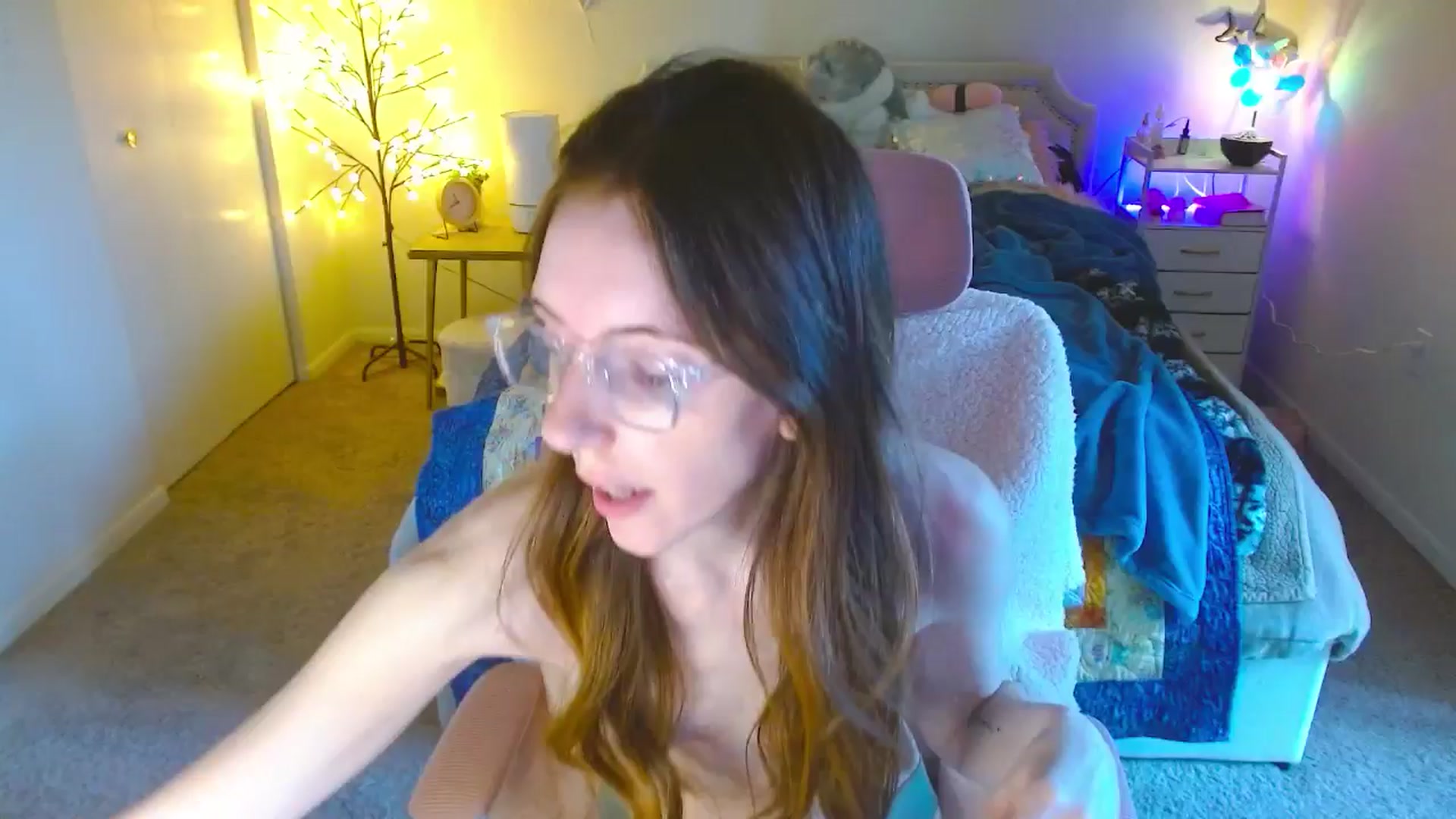Gallery image thumbnail from MangoMae's myfreecams stream on, 09/01/2024, 15:06 image 4 of 20
