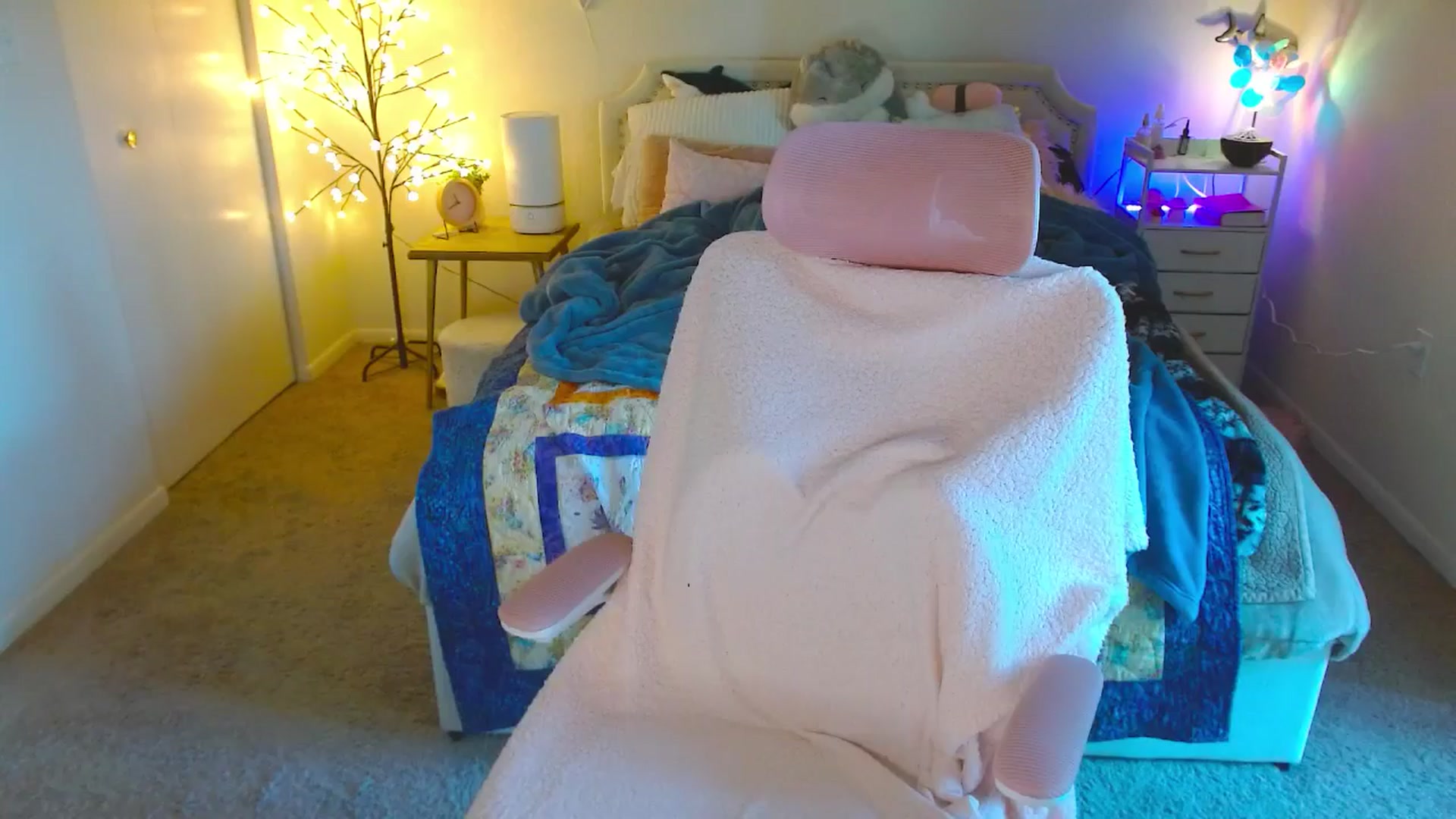 Gallery image thumbnail from MangoMae's myfreecams stream on, 09/01/2024, 15:06 image 1 of 20