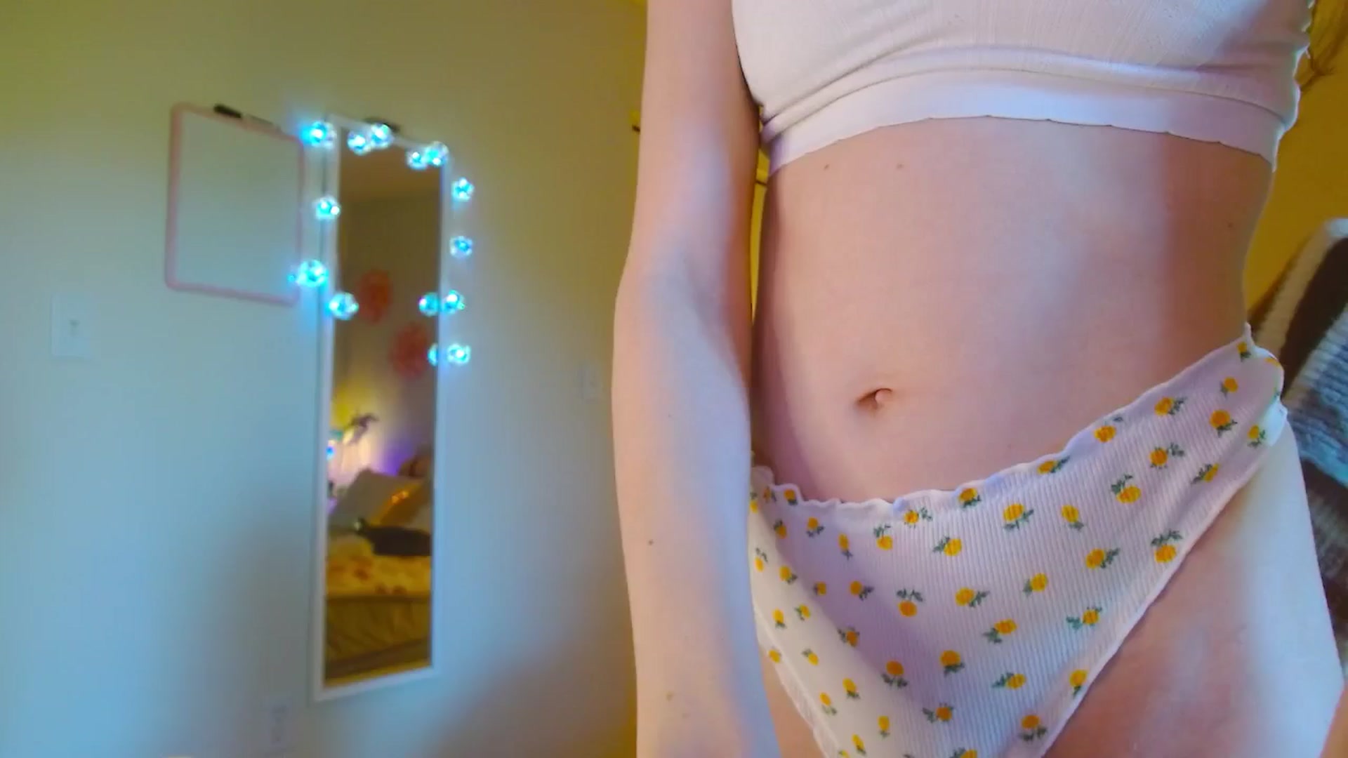 Gallery image thumbnail from MangoMae's myfreecams stream on, 09/03/2024, 18:10 image 9 of 20