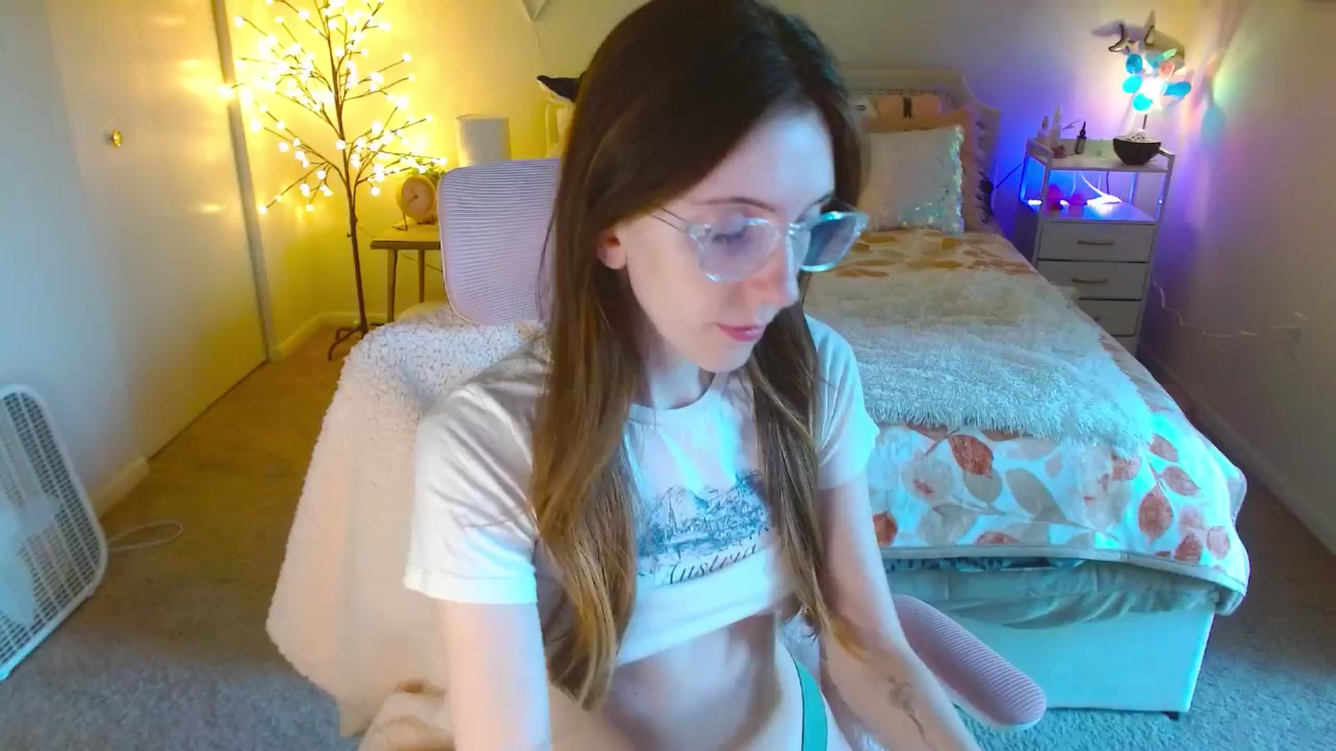 Gallery image thumbnail from MangoMae's myfreecams stream on, 09/04/2024, 14:48 image 2 of 20