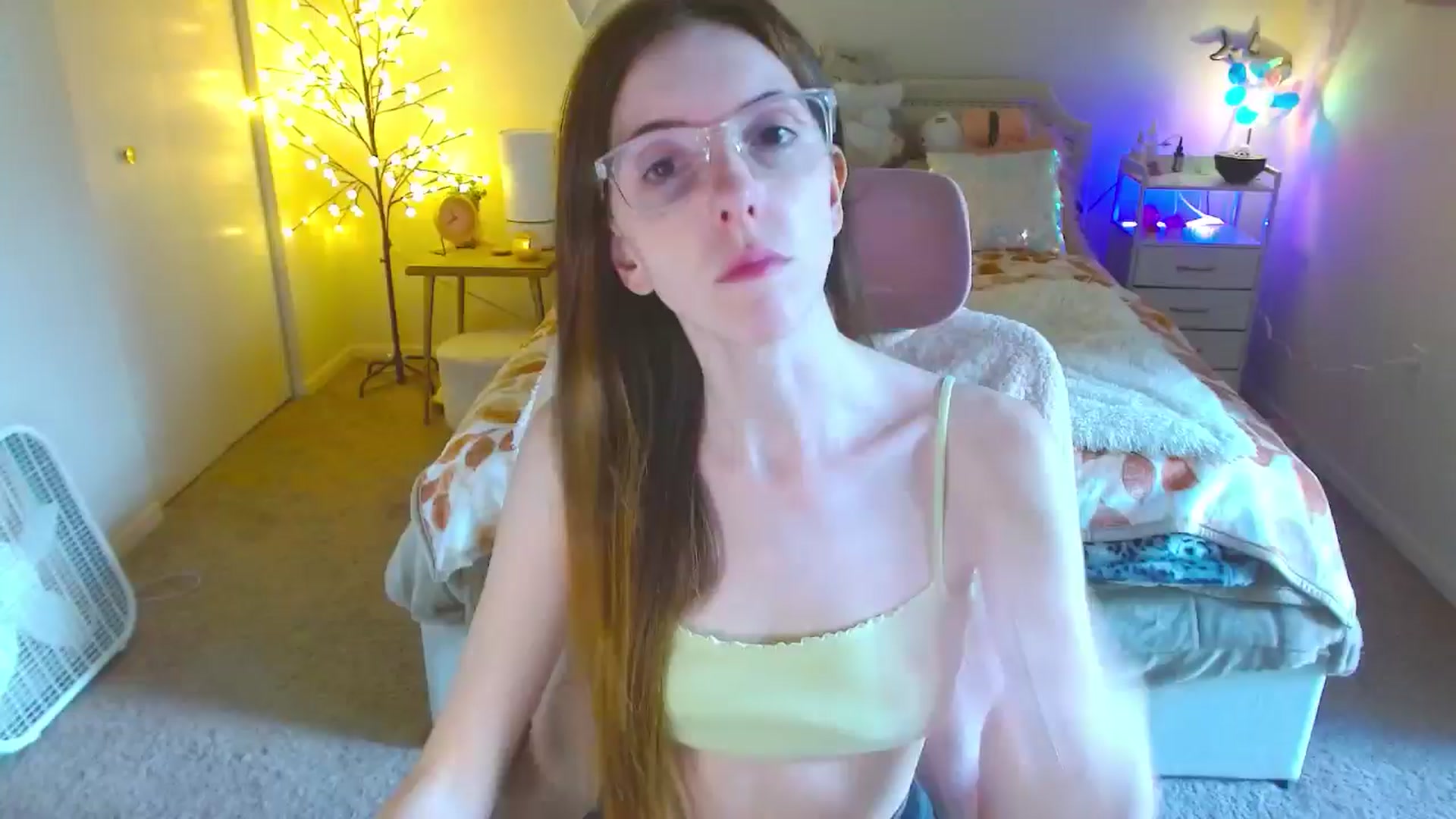 Gallery image thumbnail from MangoMae's myfreecams stream on, 09/06/2024, 21:54 image 2 of 20
