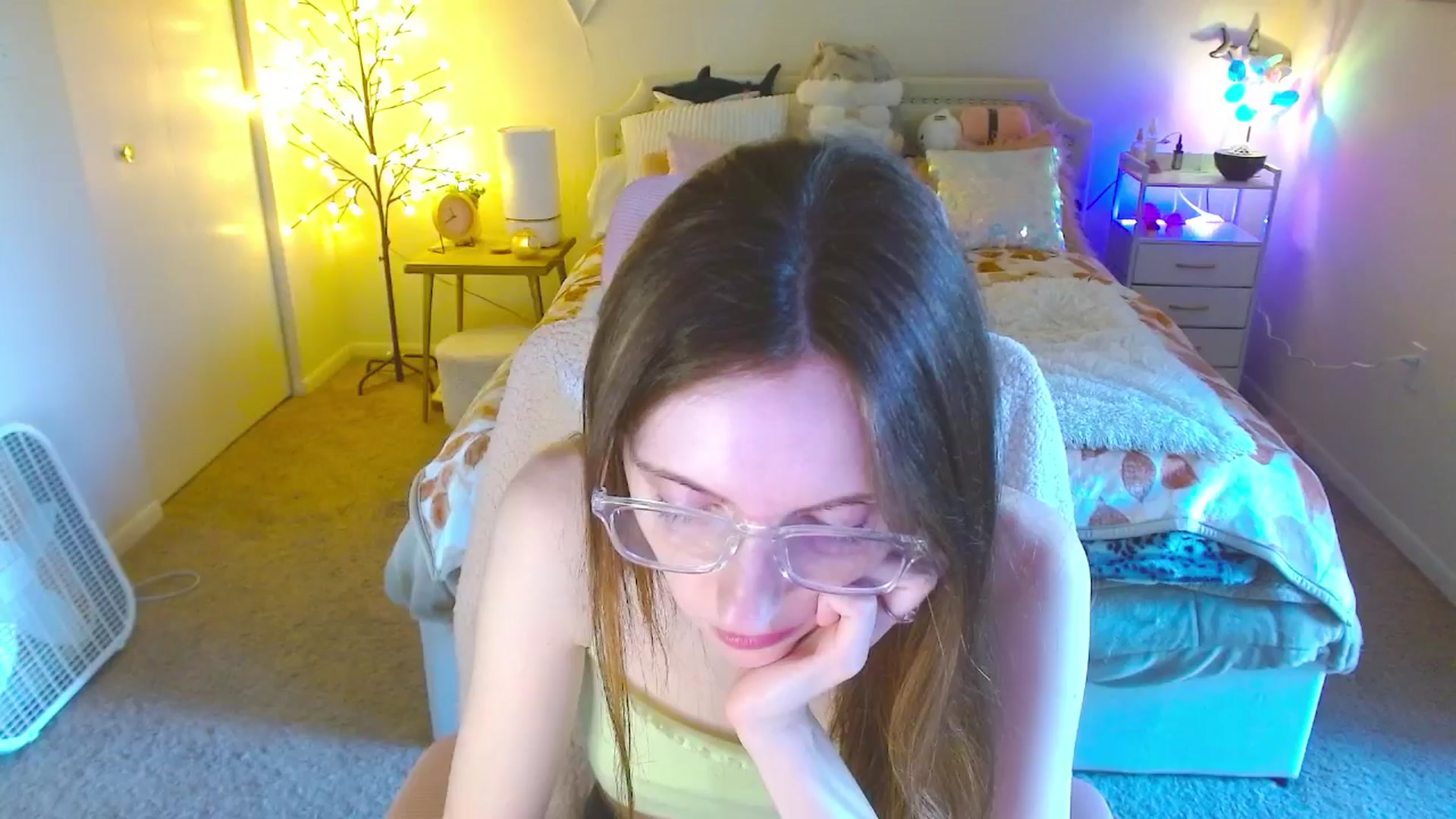 Gallery image thumbnail from MangoMae's myfreecams stream on, 09/06/2024, 21:54 image 9 of 20
