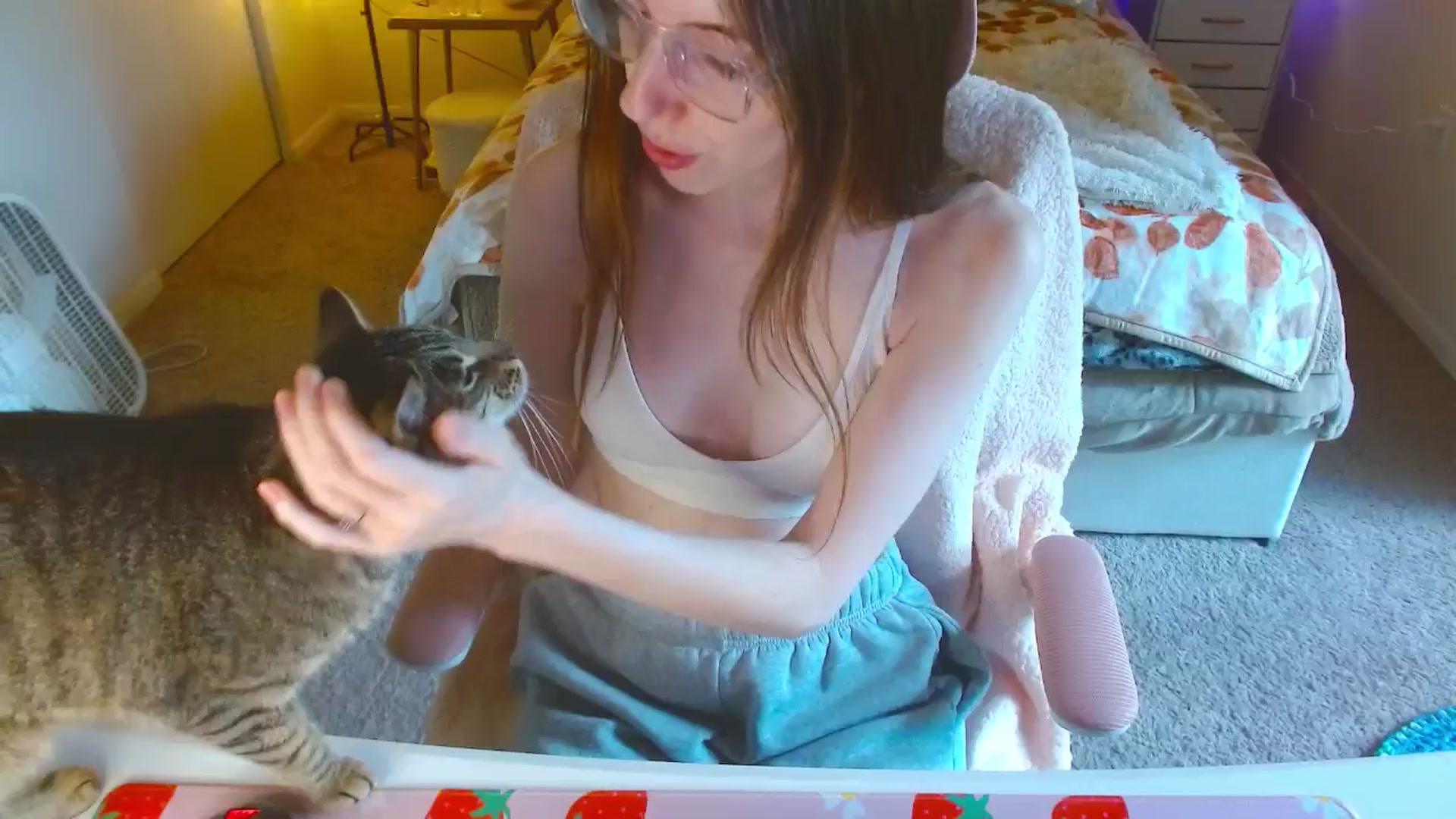 Gallery image thumbnail from MangoMae's myfreecams stream on, 09/07/2024, 15:12 image 14 of 20
