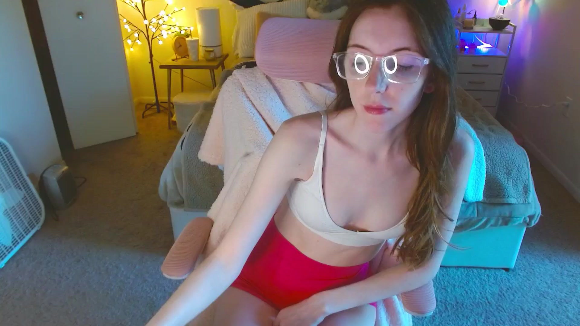 Gallery image thumbnail from MangoMae's myfreecams stream on, 09/14/2024, 17:22 image 18 of 20