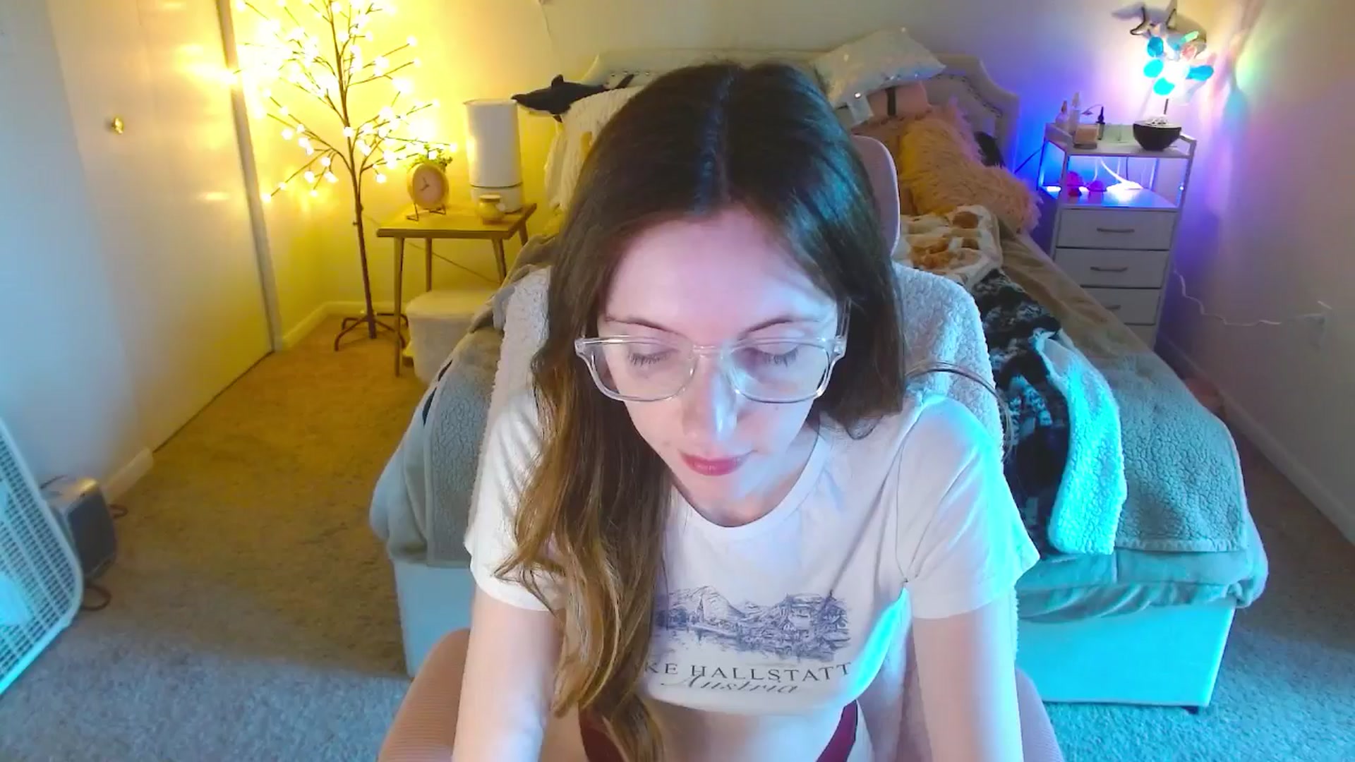 Gallery image thumbnail from MangoMae's myfreecams stream on, 09/15/2024, 15:42 image 3 of 20