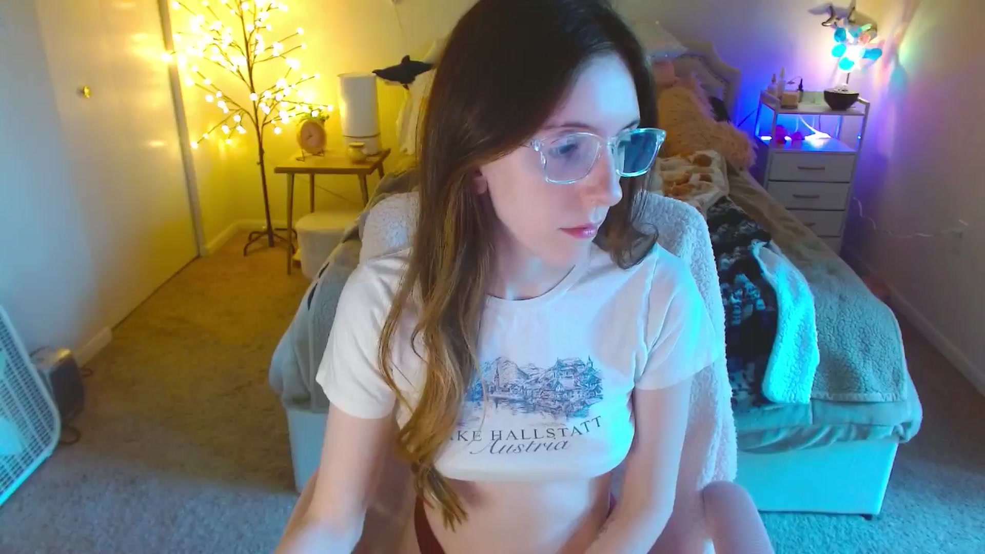 Gallery image thumbnail from MangoMae's myfreecams stream on, 09/15/2024, 15:42 image 1 of 20