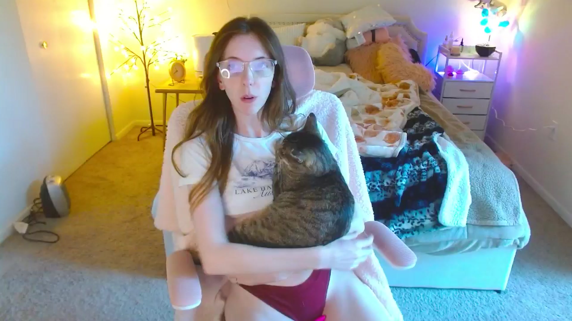 Gallery image thumbnail from MangoMae's myfreecams stream on, 09/15/2024, 16:52 image 6 of 20