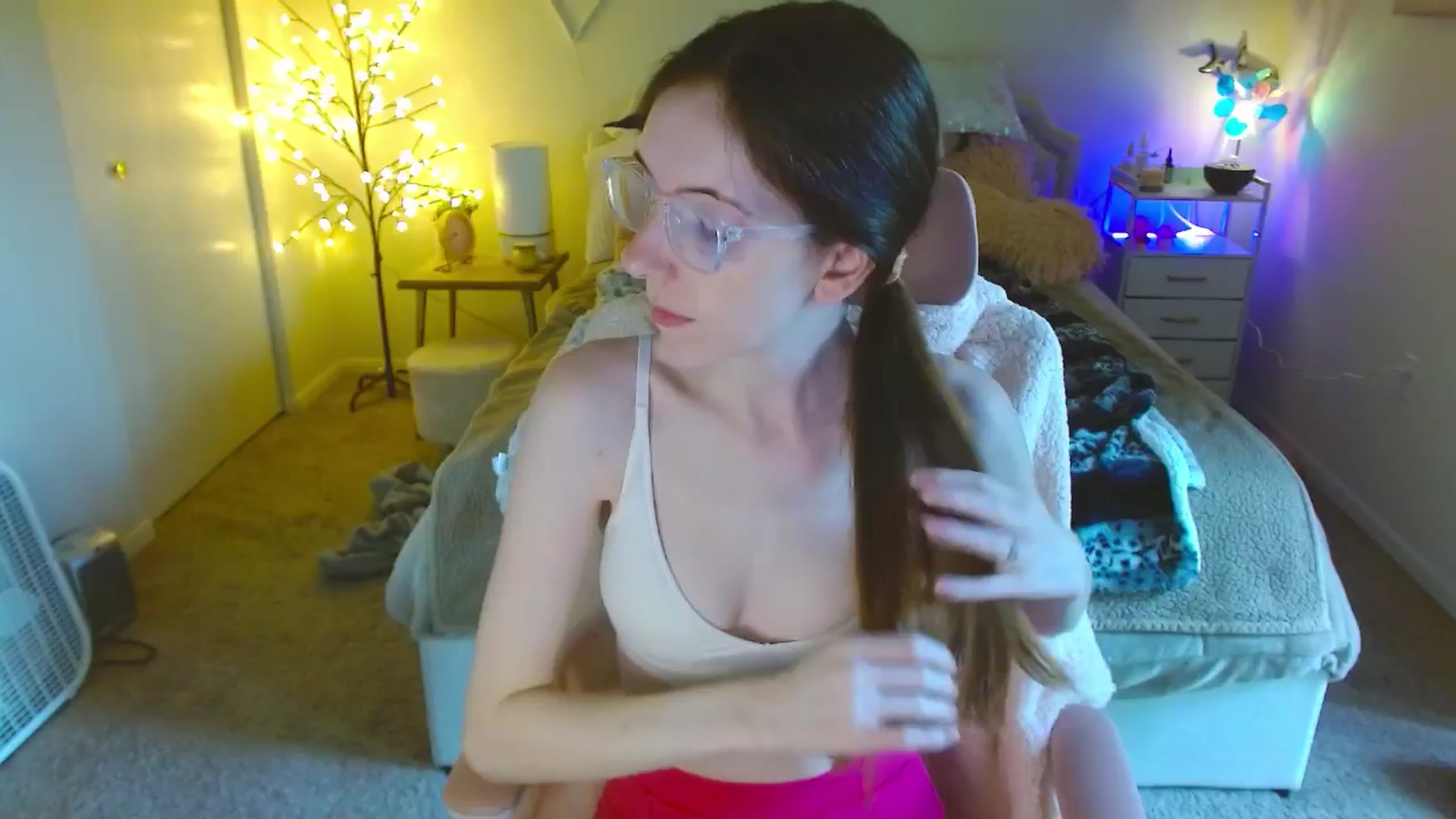 Gallery image thumbnail from MangoMae's myfreecams stream on, 09/20/2024, 13:38 image 2 of 20