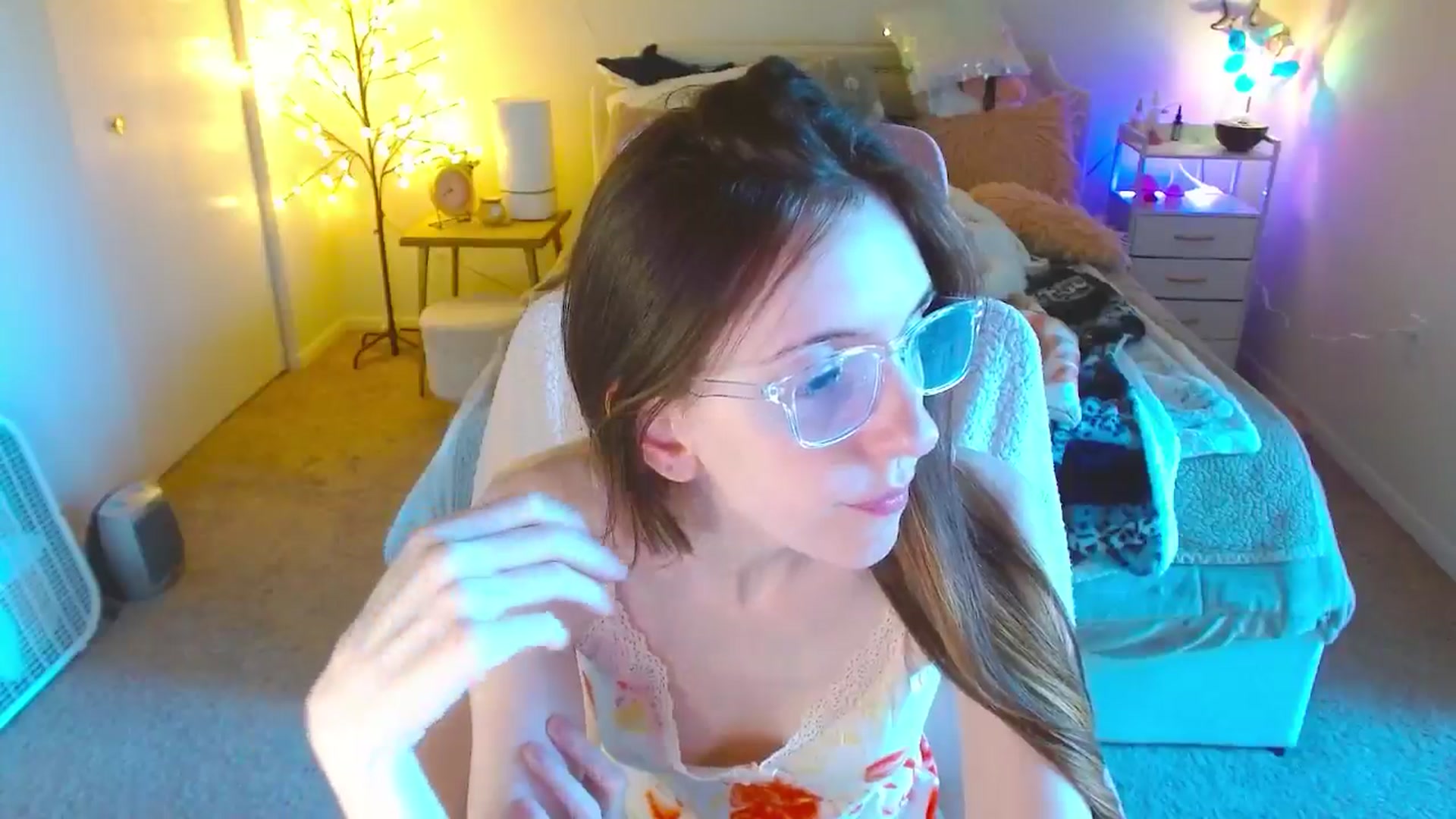 Gallery image thumbnail from MangoMae's myfreecams stream on, 10/02/2024, 20:19 image 20 of 20