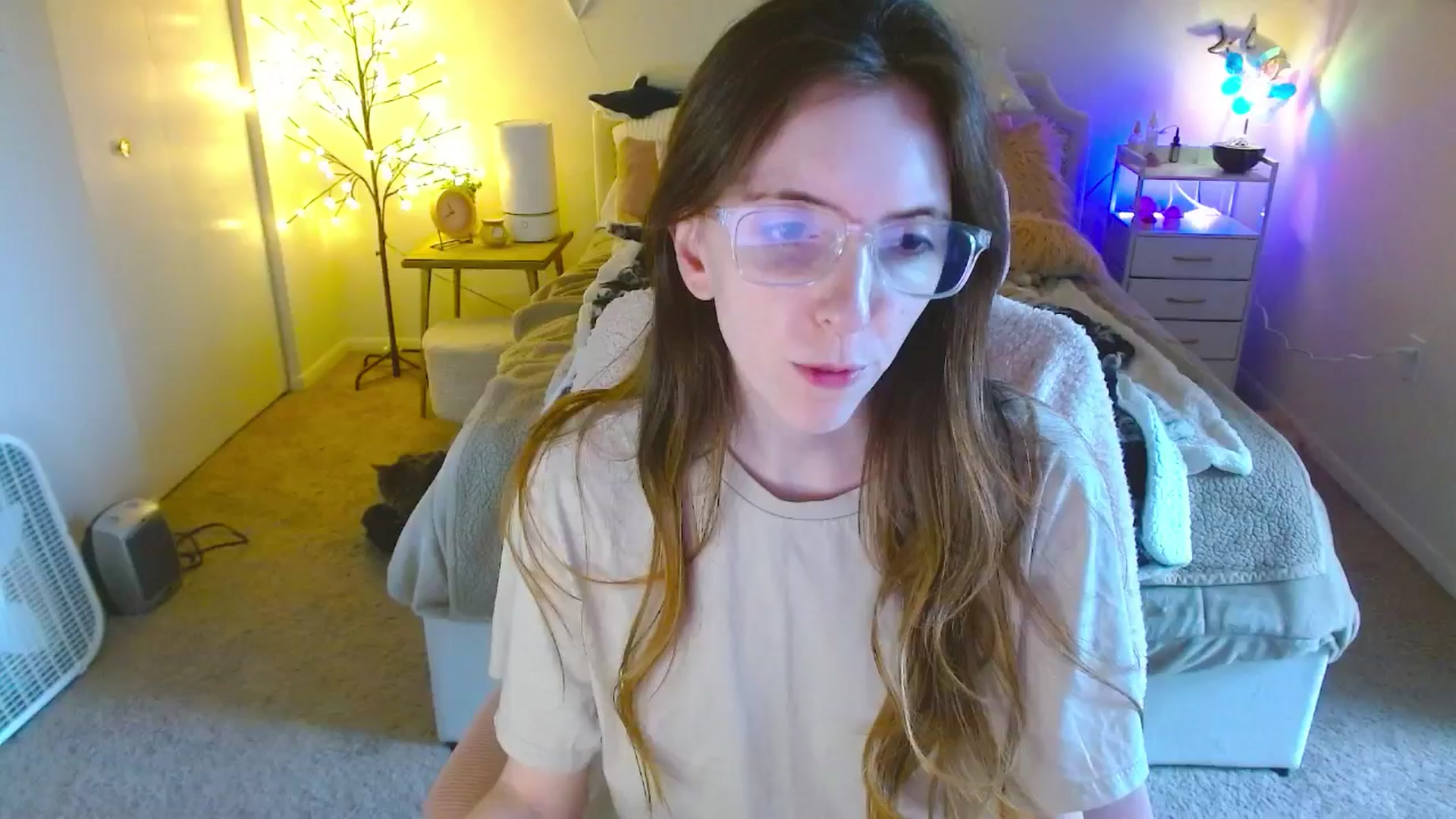 Gallery image thumbnail from MangoMae's myfreecams stream on, 10/07/2024, 21:37 image 7 of 20