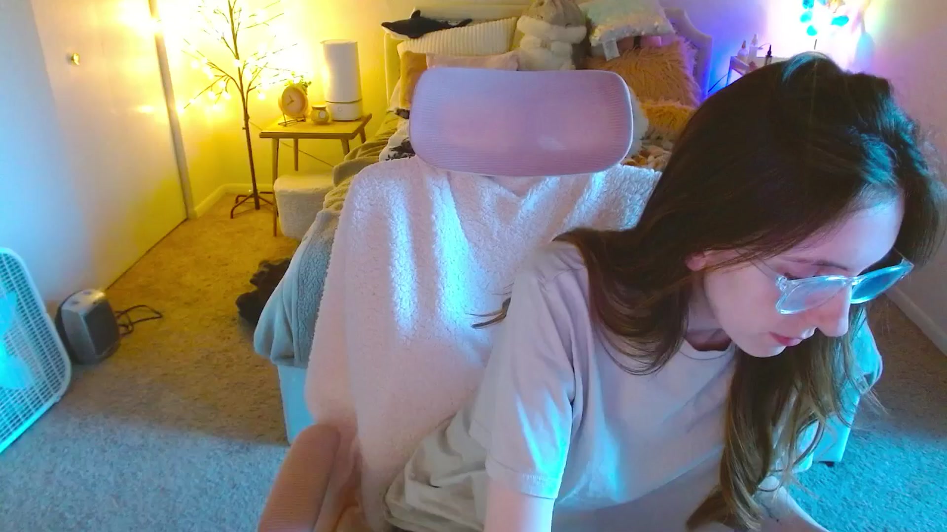 Gallery image thumbnail from MangoMae's myfreecams stream on, 10/07/2024, 22:40 image 13 of 20