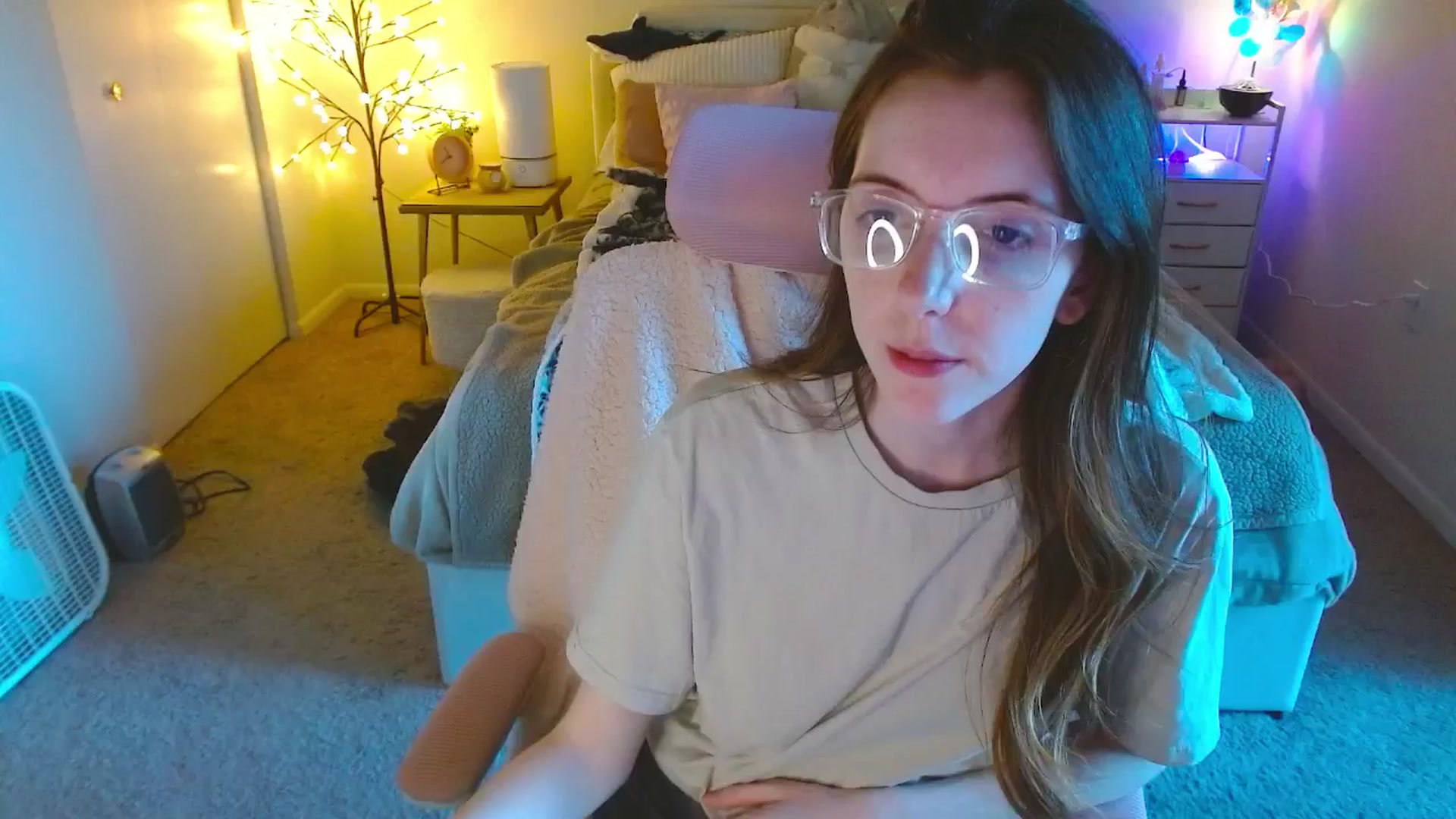 Gallery image thumbnail from MangoMae's myfreecams stream on, 10/07/2024, 22:40 image 8 of 20