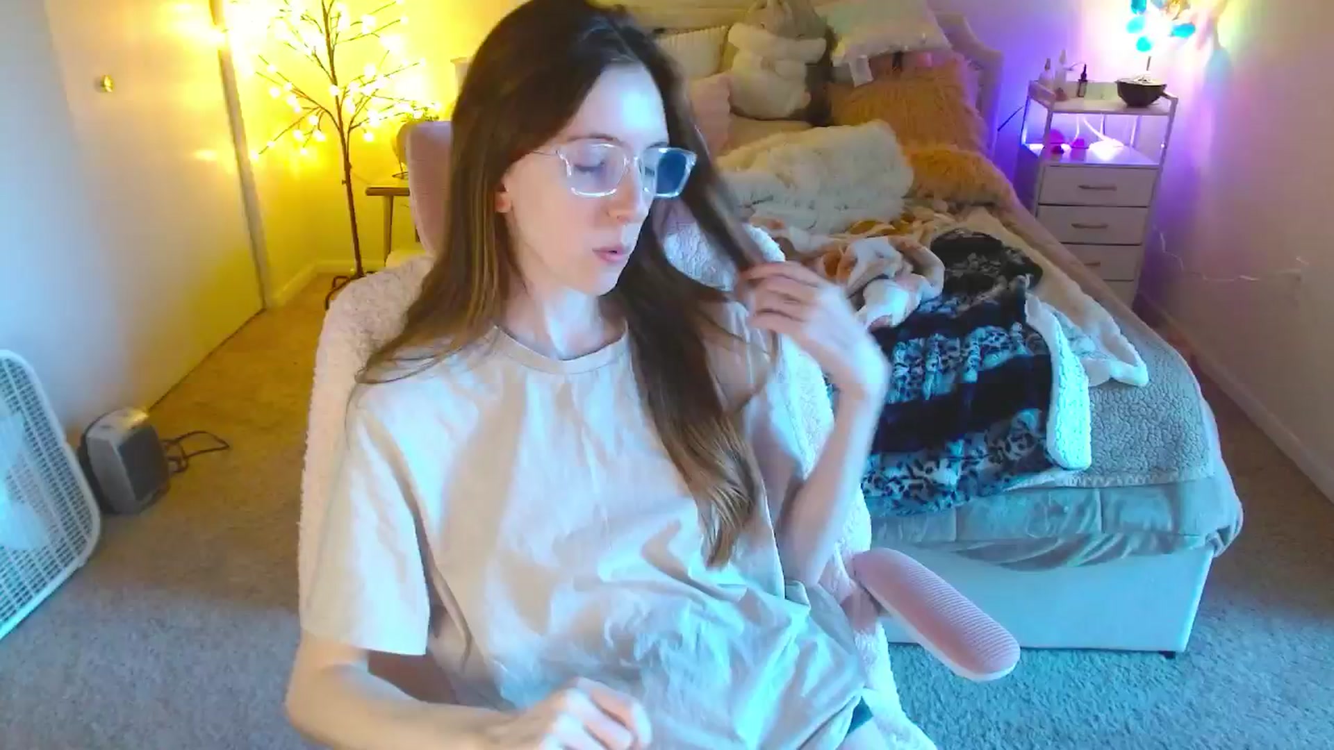 Gallery image thumbnail from MangoMae's myfreecams stream on, 10/07/2024, 22:40 image 5 of 20