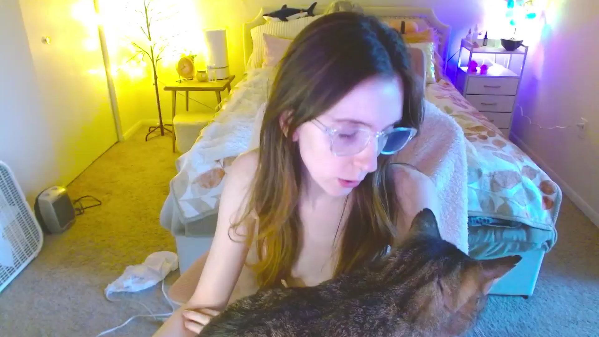 Gallery image thumbnail from MangoMae's myfreecams stream on, 10/08/2024, 23:02 image 17 of 20