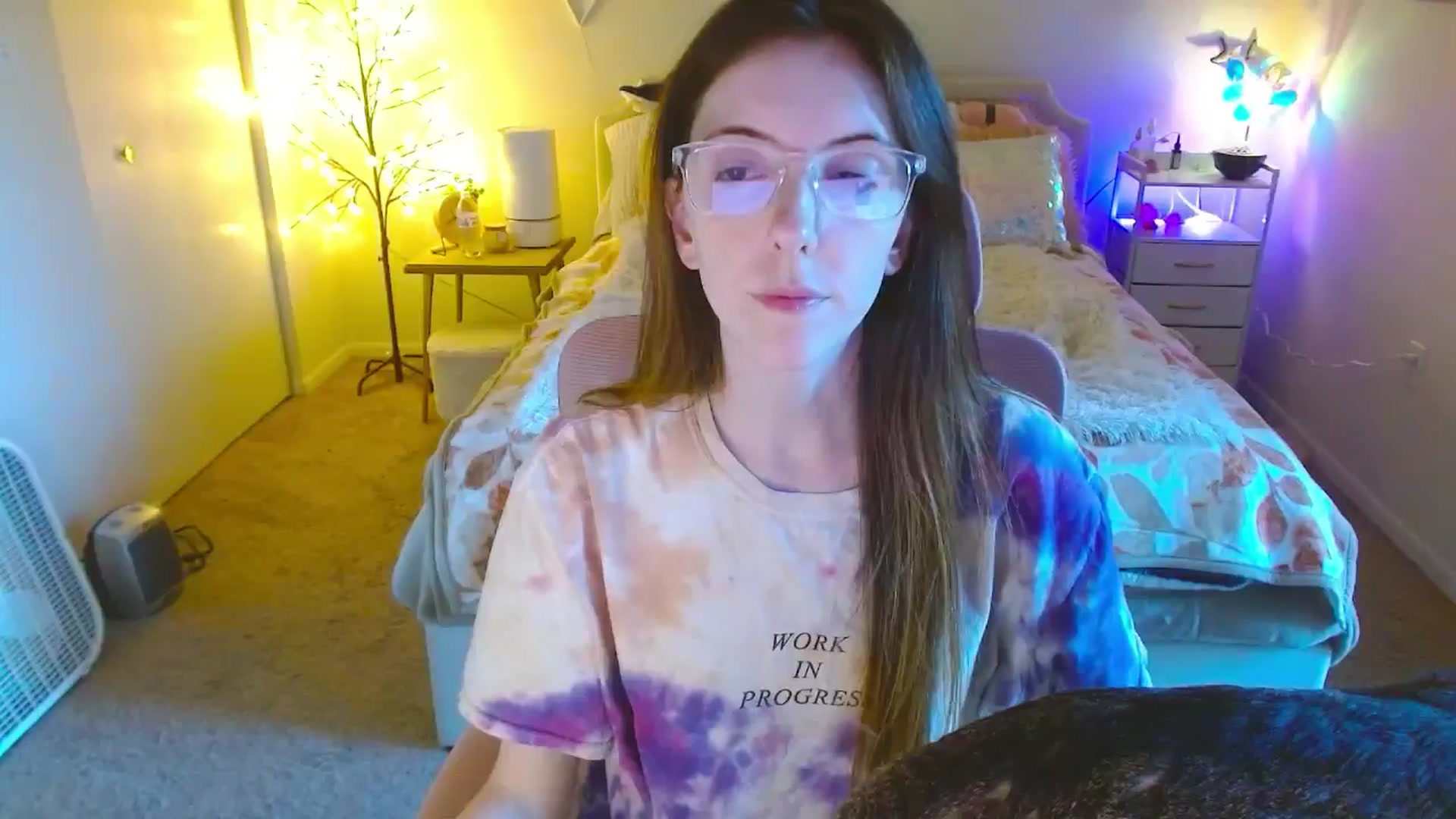 Gallery image thumbnail from MangoMae's myfreecams stream on, 10/16/2024, 22:35 image 16 of 20
