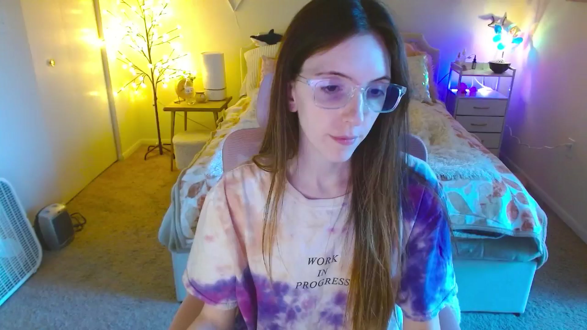 Gallery image thumbnail from MangoMae's myfreecams stream on, 10/16/2024, 22:35 image 15 of 20