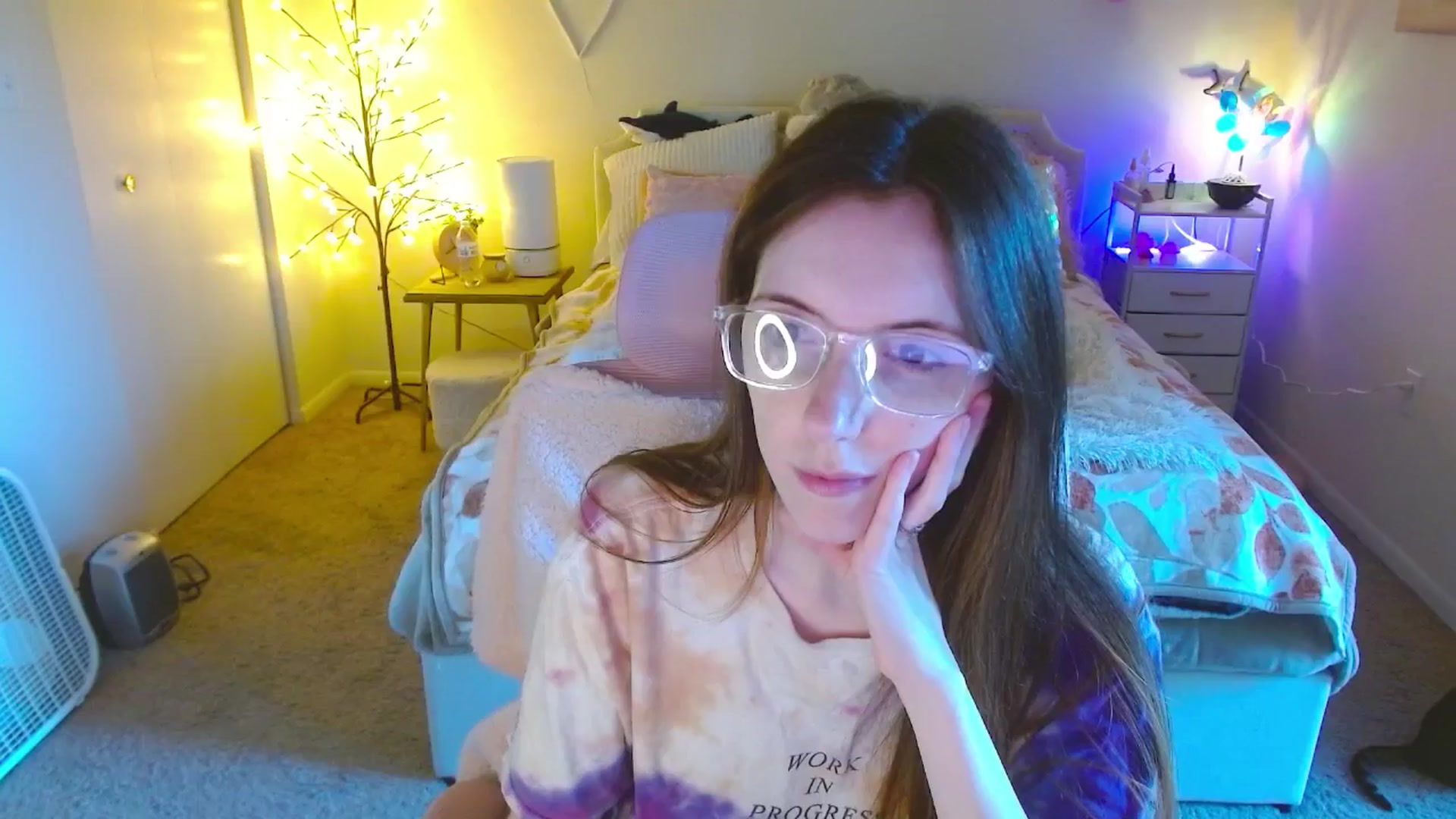 Gallery image thumbnail from MangoMae's myfreecams stream on, 10/16/2024, 22:35 image 2 of 20