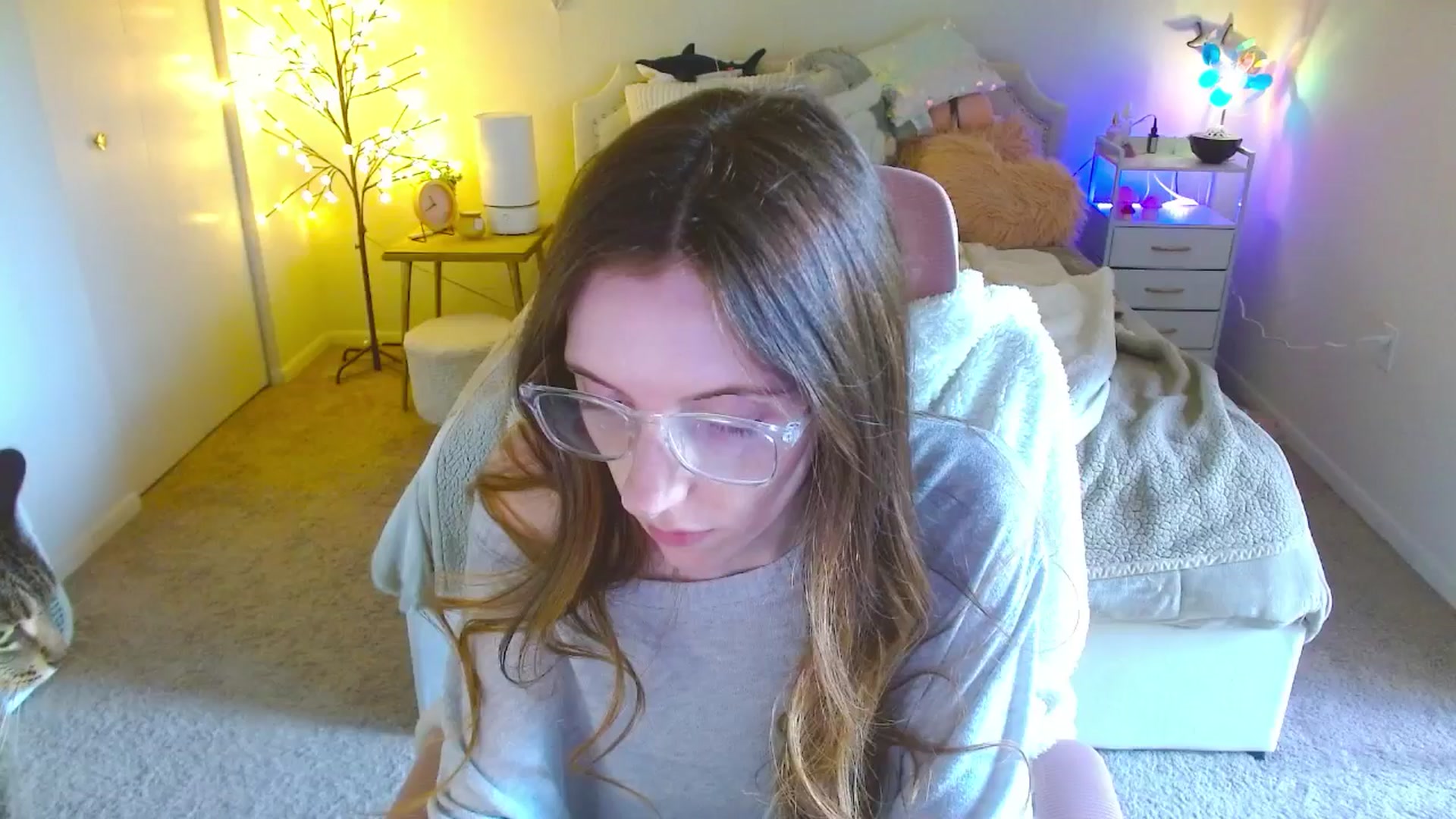 Gallery image thumbnail from MangoMae's myfreecams stream on, 10/23/2024, 18:53 image 1 of 20