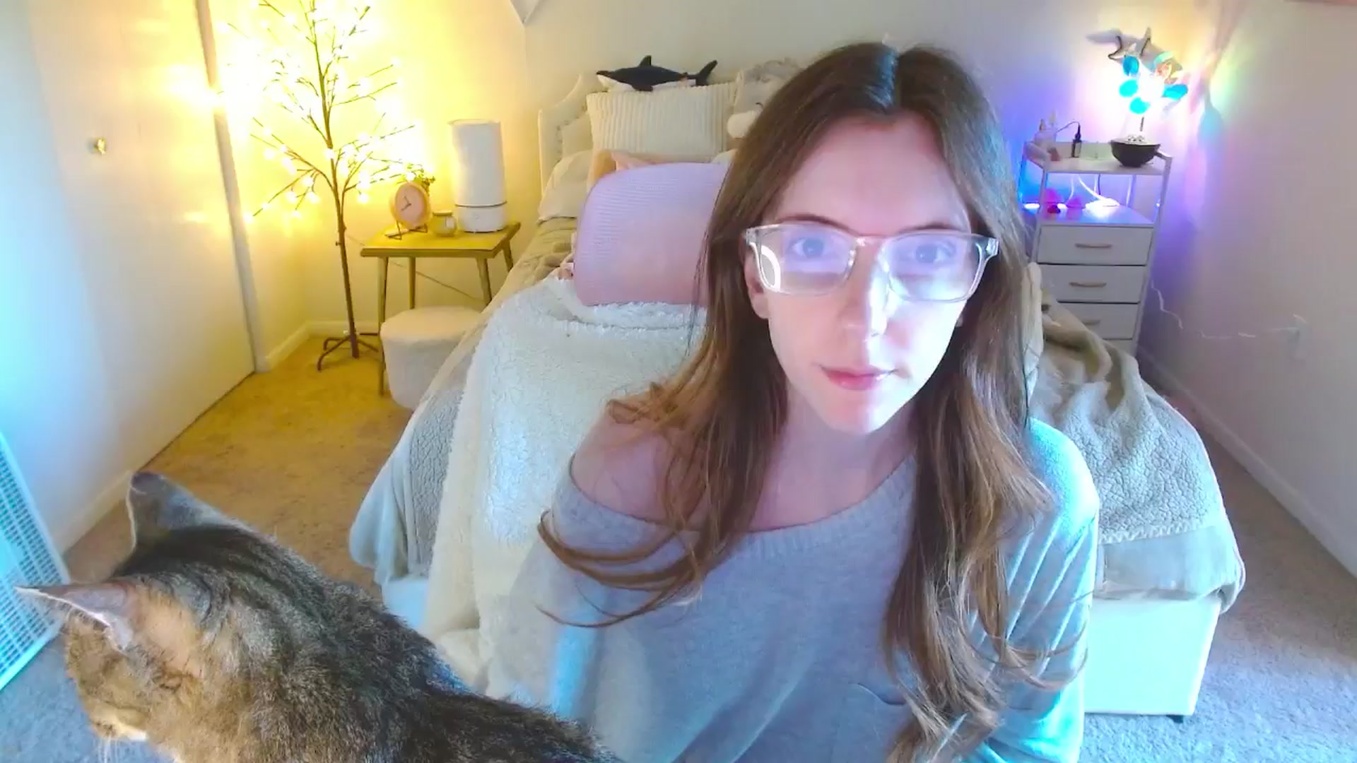 Gallery image thumbnail from MangoMae's myfreecams stream on, 10/23/2024, 18:53 image 15 of 20
