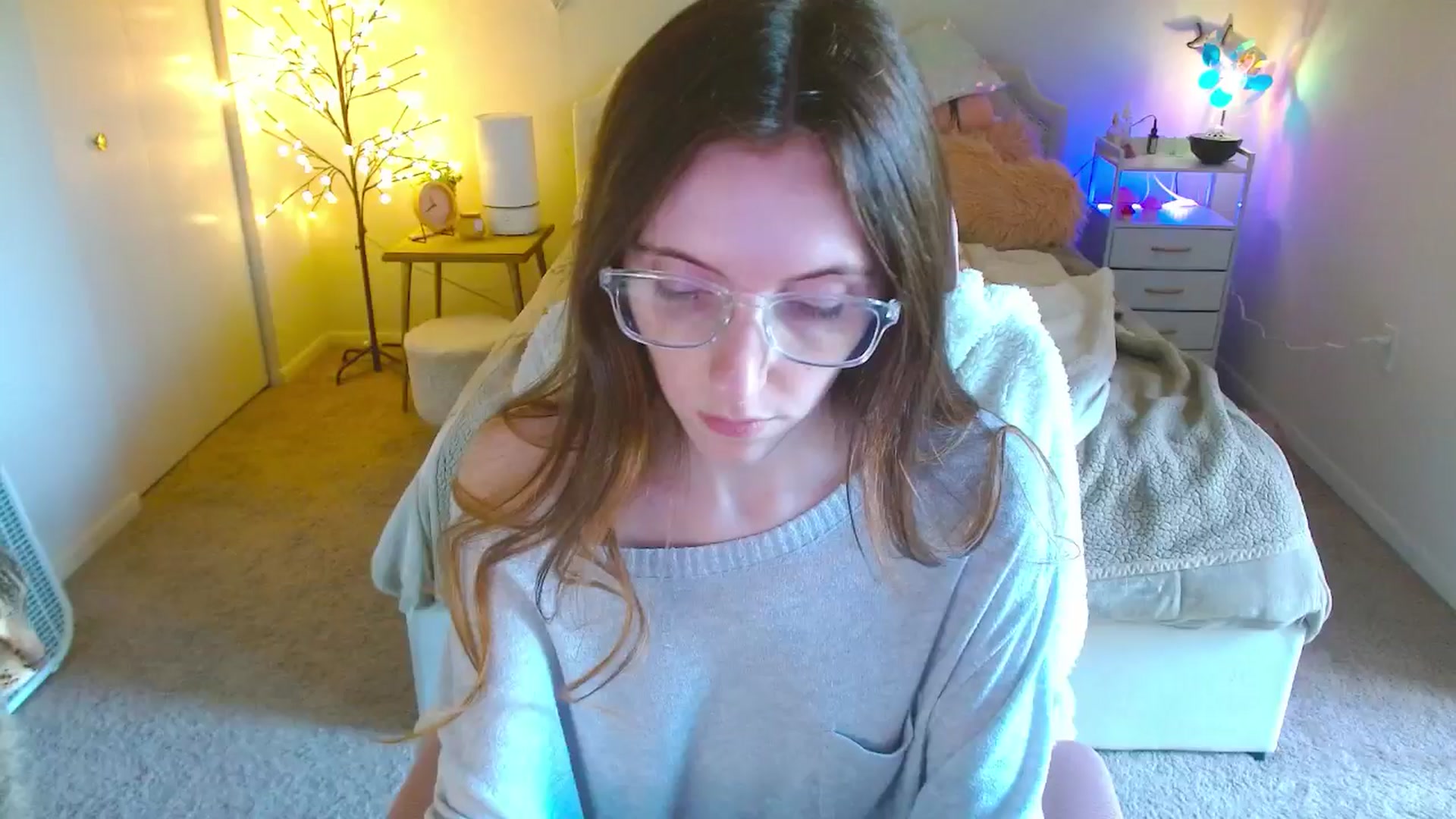 Gallery image thumbnail from MangoMae's myfreecams stream on, 10/23/2024, 18:53 image 2 of 20