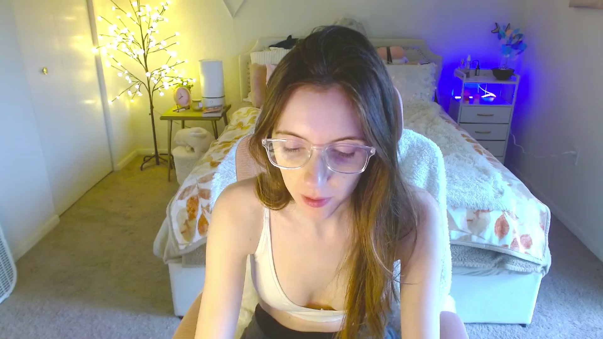 Gallery image thumbnail from MangoMae's myfreecams stream on, 11/01/2024, 20:07 image 4 of 20