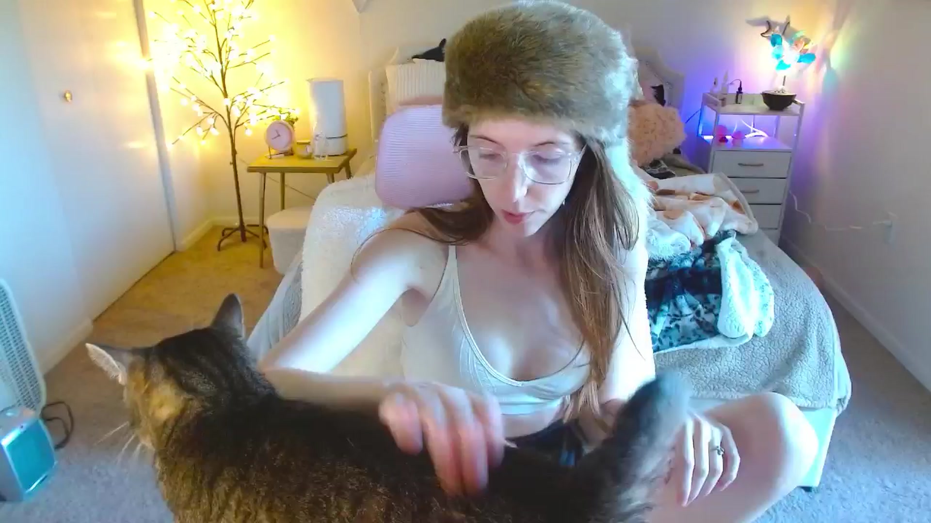 Gallery image thumbnail from MangoMae's myfreecams stream on, 11/02/2024, 17:36 image 11 of 20