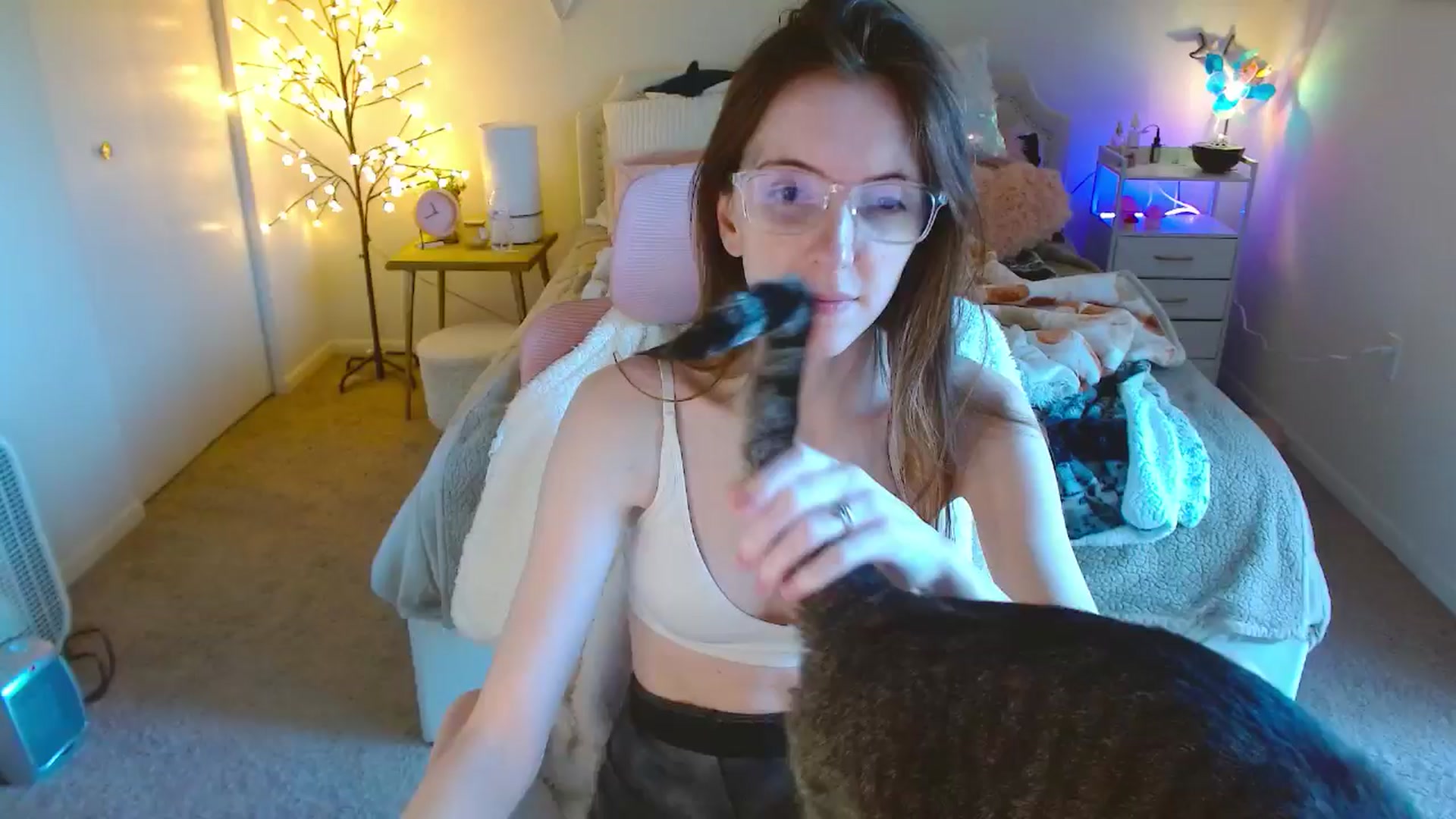 Gallery image thumbnail from MangoMae's myfreecams stream on, 11/02/2024, 17:36 image 1 of 20
