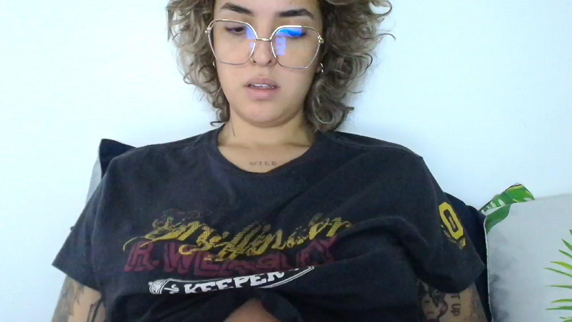 Gallery image thumbnail from ManhattanLA's myfreecams stream on, 08/04/2024, 17:37 image 19 of 20