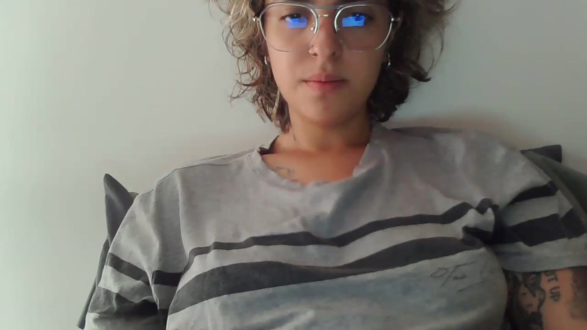 Gallery image thumbnail from ManhattanNY's myfreecams stream on, 12/28/2023, 17:05 image 1 of 20