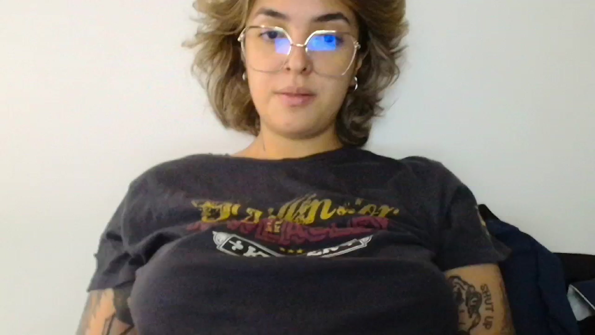 Gallery image thumbnail from ManhattanNY's myfreecams stream on, 09/16/2024, 19:04 image 8 of 20
