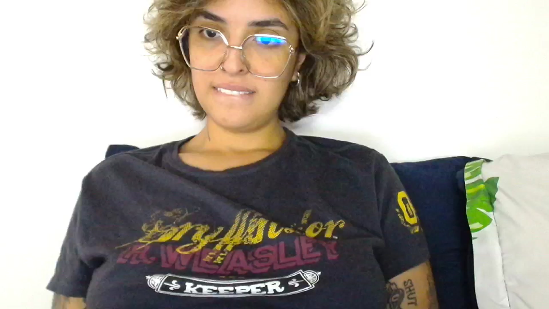Gallery image thumbnail from ManhattanNY's myfreecams stream on, 10/17/2024, 16:43 image 12 of 20