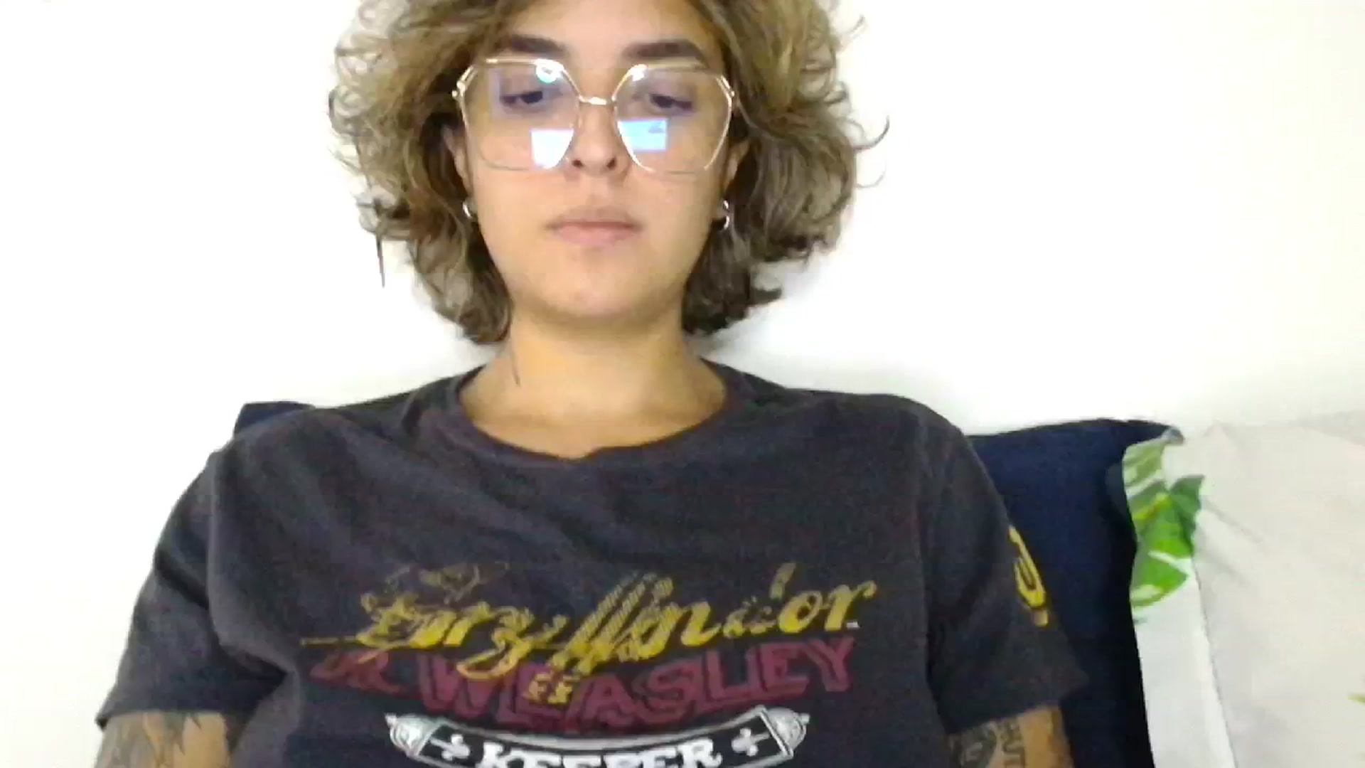 Gallery image thumbnail from ManhattanNY's myfreecams stream on, 10/17/2024, 16:43 image 5 of 20