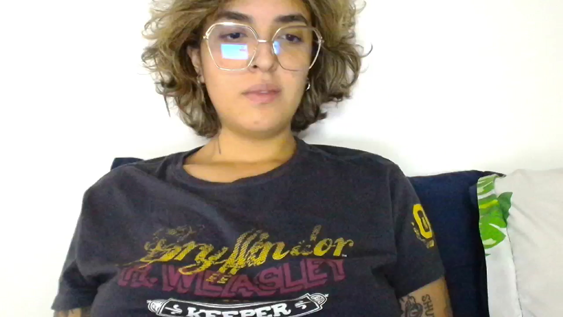 Gallery image thumbnail from ManhattanNY's myfreecams stream on, 10/17/2024, 16:43 image 10 of 20