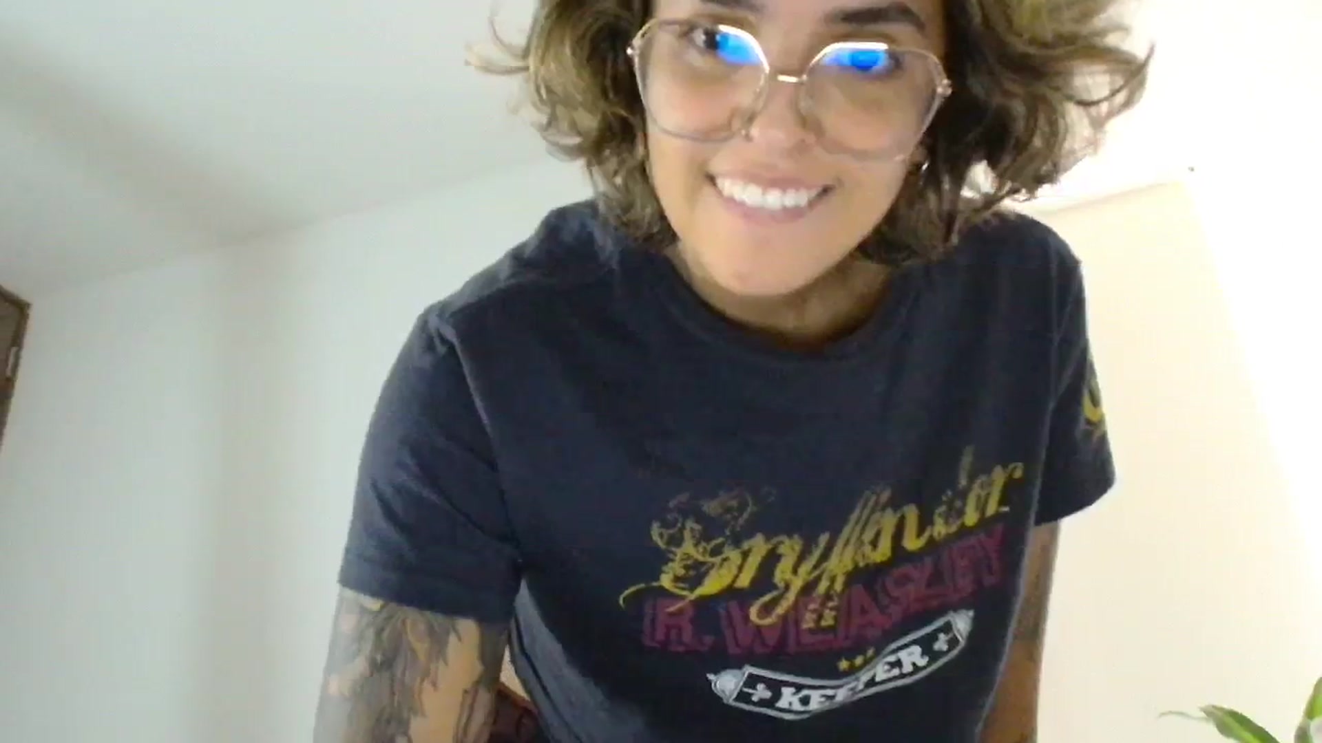 Gallery image thumbnail from ManhattanNY's myfreecams stream on, 10/17/2024, 16:43 image 19 of 20
