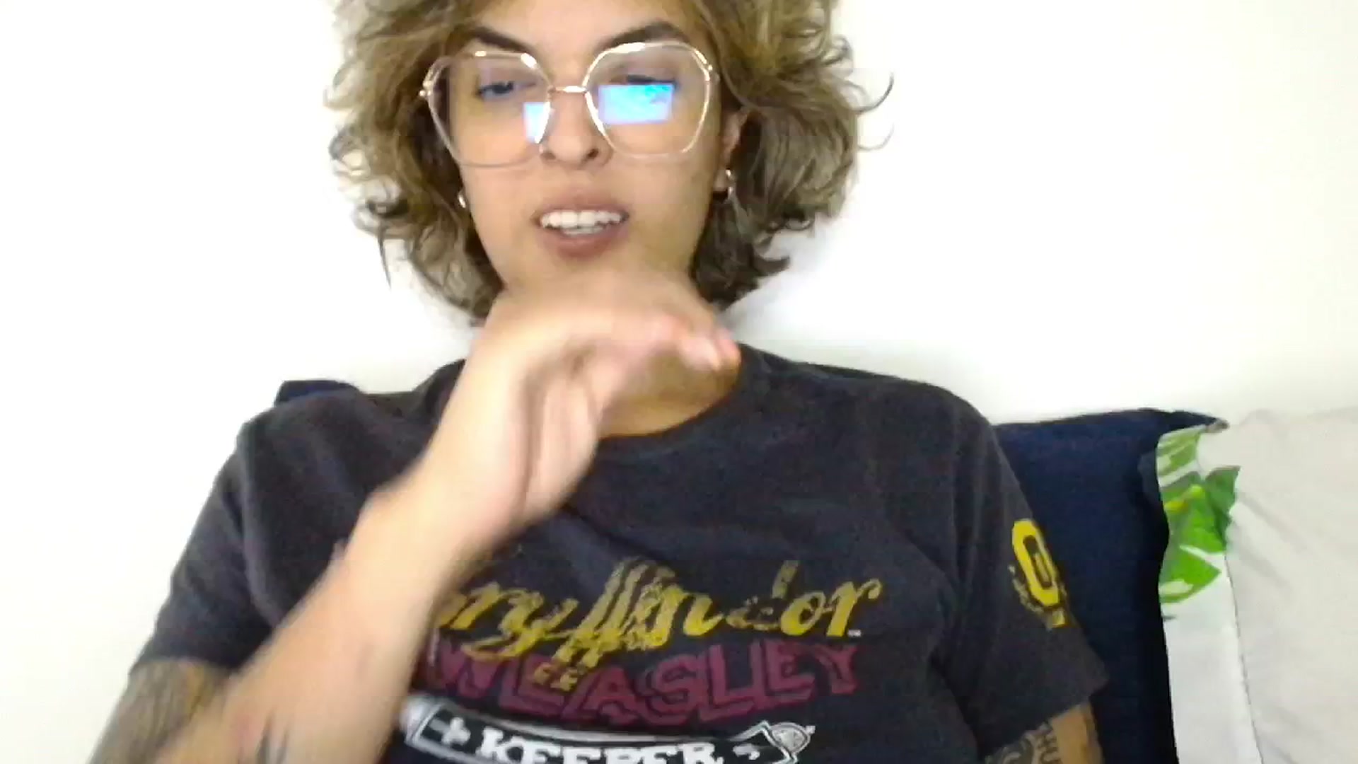 Gallery image thumbnail from ManhattanNY's myfreecams stream on, 10/17/2024, 16:43 image 8 of 20