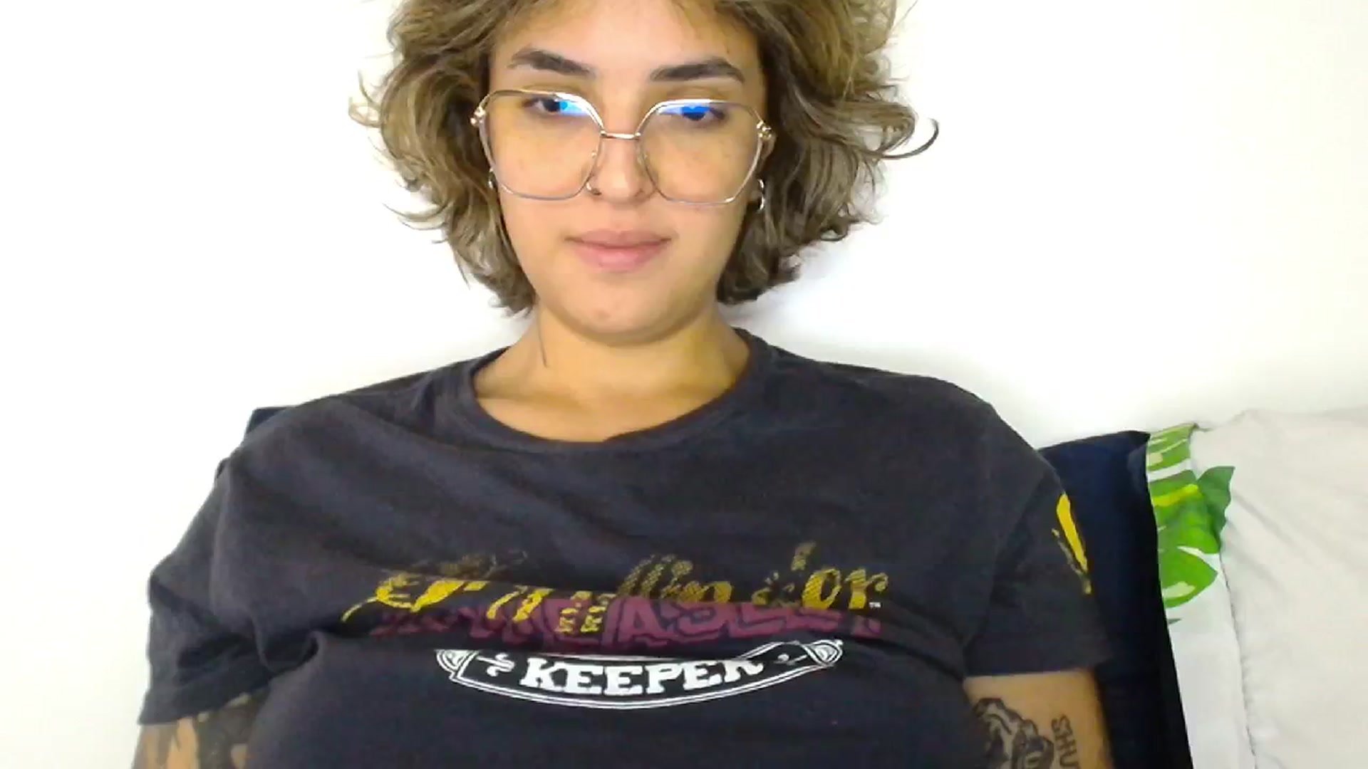 Gallery image thumbnail from ManhattanNY's myfreecams stream on, 10/17/2024, 16:43 image 18 of 20