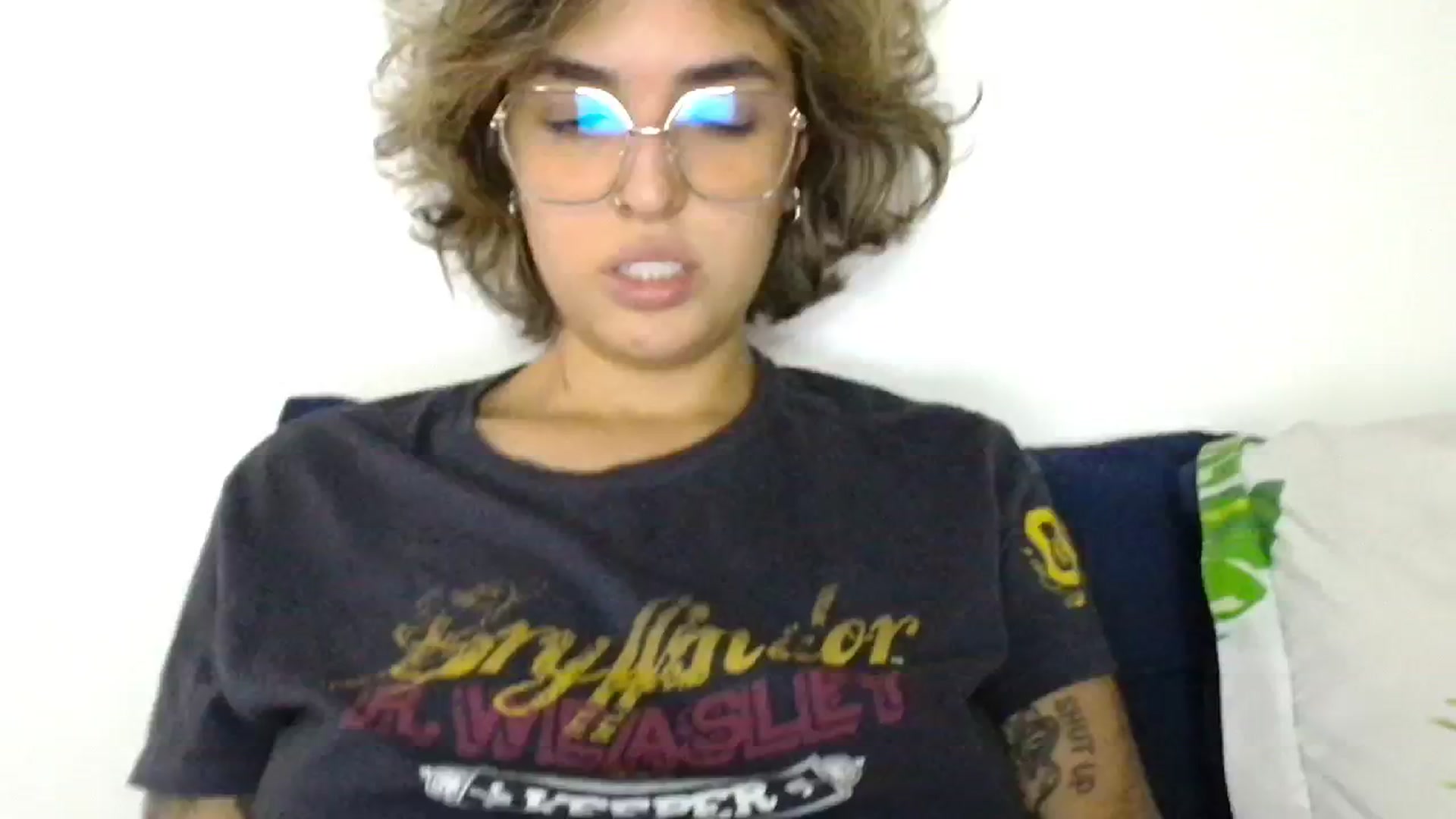 Gallery image thumbnail from ManhattanNY's myfreecams stream on, 10/17/2024, 16:43 image 13 of 20