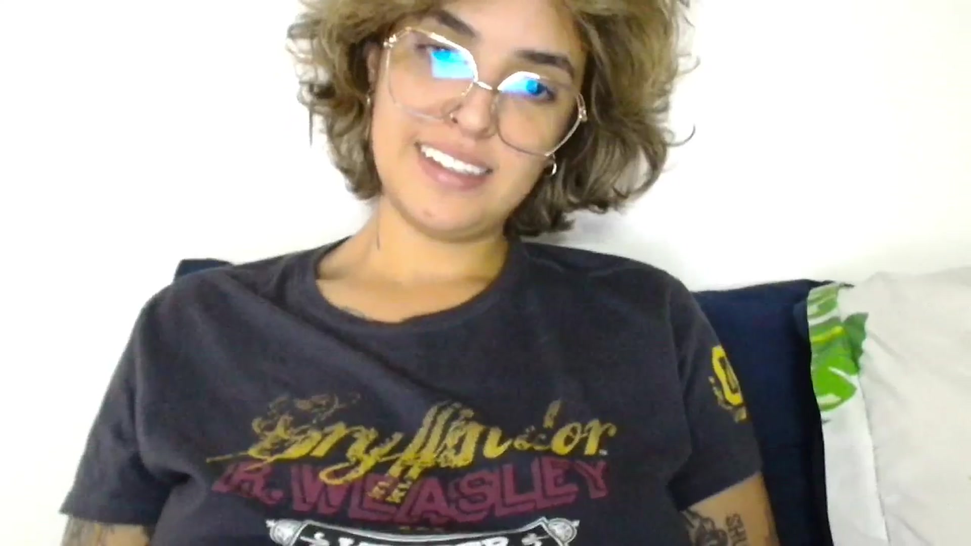 Gallery image thumbnail from ManhattanNY's myfreecams stream on, 10/17/2024, 16:43 image 14 of 20