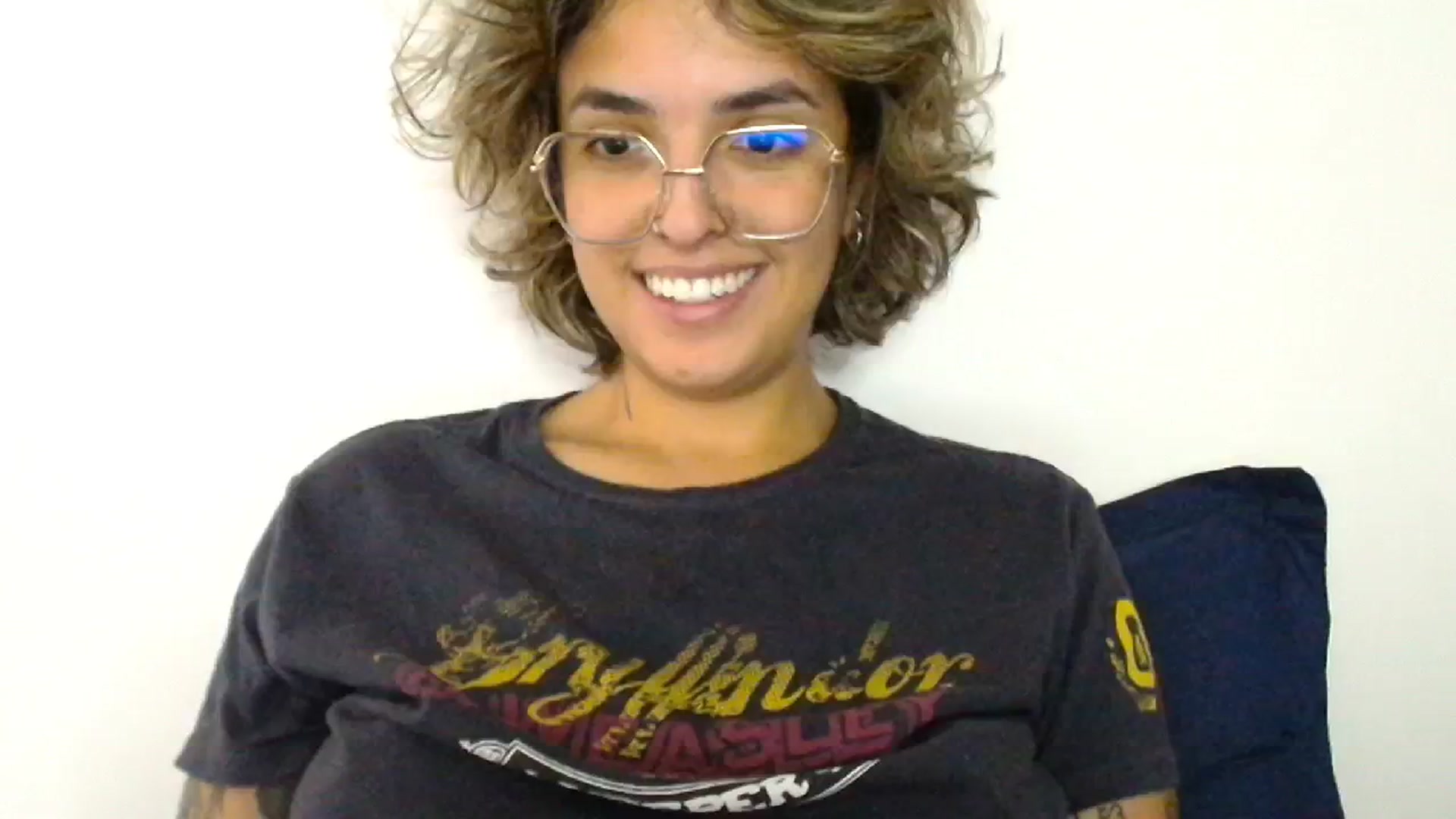 Gallery image thumbnail from ManhattanNY's myfreecams stream on, 10/18/2024, 16:49 image 19 of 20