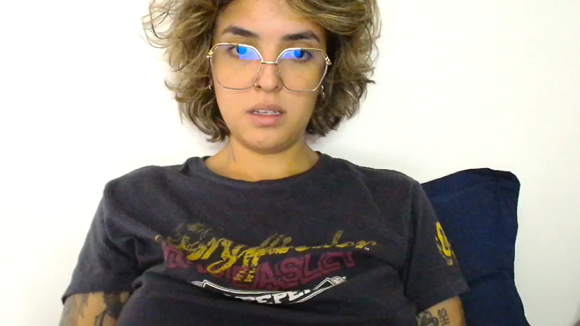 Gallery image thumbnail from ManhattanNY's myfreecams stream on, 10/18/2024, 16:49 image 17 of 20