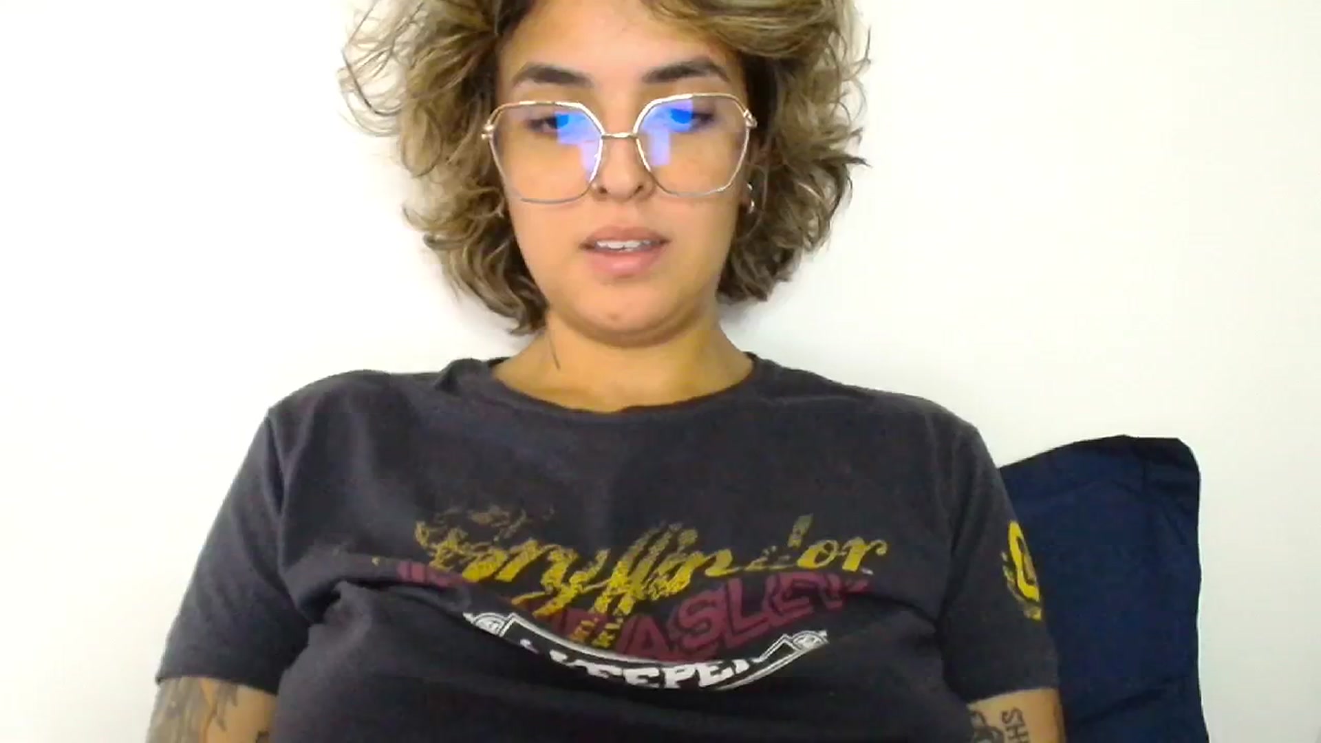 Gallery image thumbnail from ManhattanNY's myfreecams stream on, 10/18/2024, 16:49 image 18 of 20