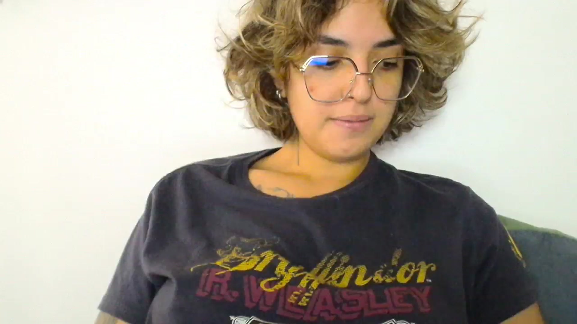Gallery image thumbnail from ManhattanNY's myfreecams stream on, 10/20/2024, 17:17 image 19 of 20