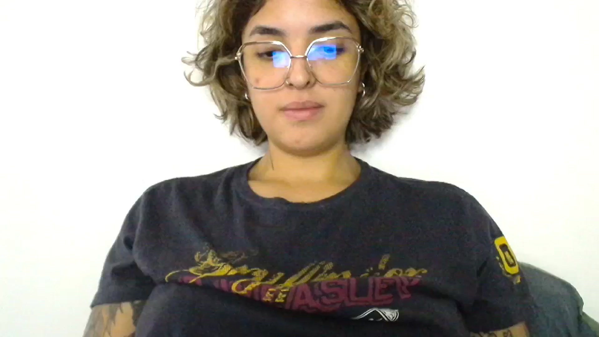 Gallery image thumbnail from ManhattanNY's myfreecams stream on, 10/20/2024, 17:17 image 2 of 20