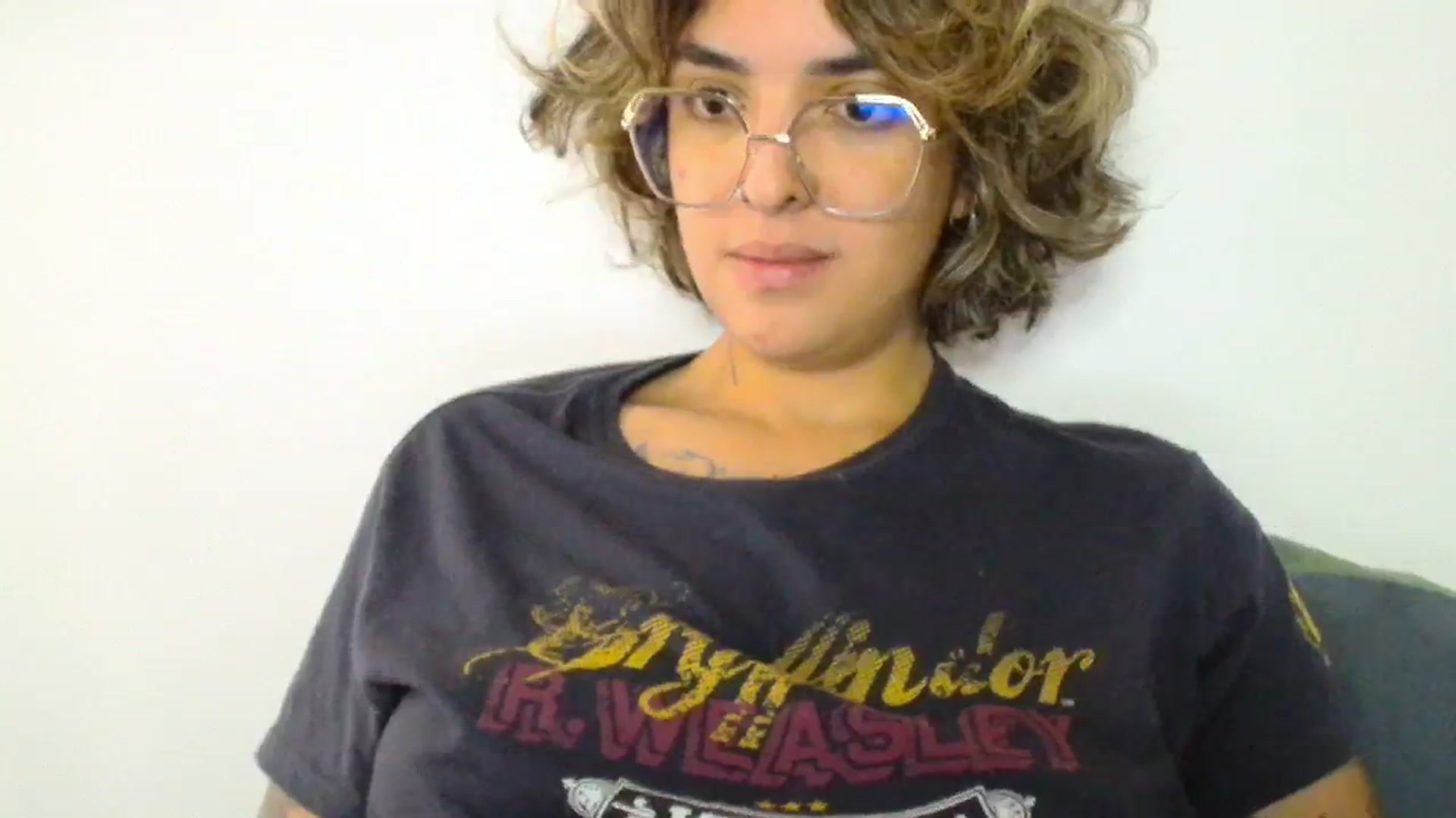 Gallery image thumbnail from ManhattanNY's myfreecams stream on, 10/20/2024, 17:17 image 18 of 20