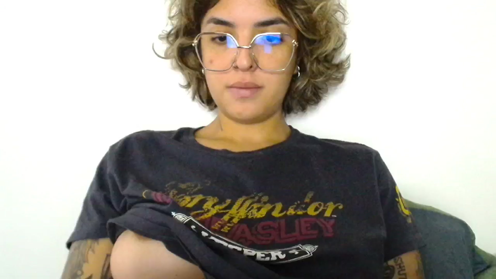 Gallery image thumbnail from ManhattanNY's myfreecams stream on, 10/20/2024, 17:17 image 9 of 20