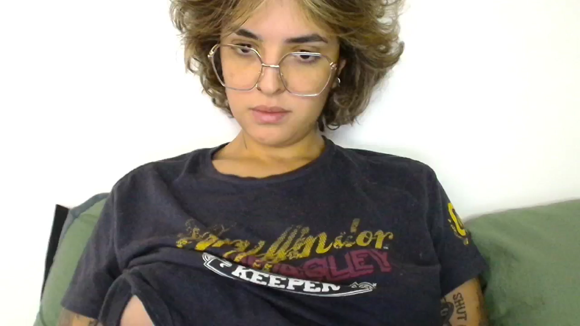 Gallery image thumbnail from ManhattanNY's myfreecams stream on, 10/25/2024, 15:19 image 1 of 20